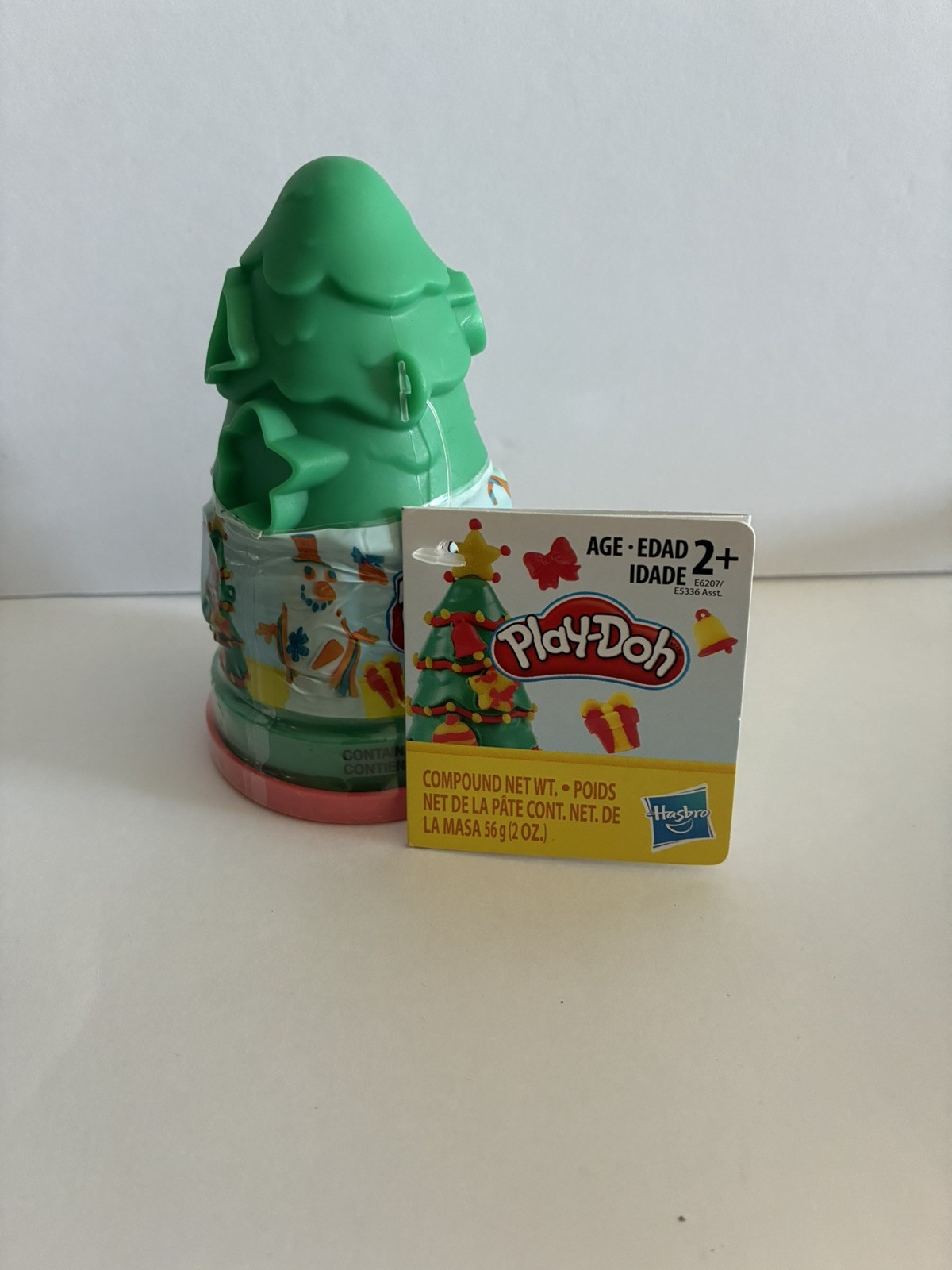 Play-Doh Christmas Tree Modeling Clay Compound Holiday 2oz  kids