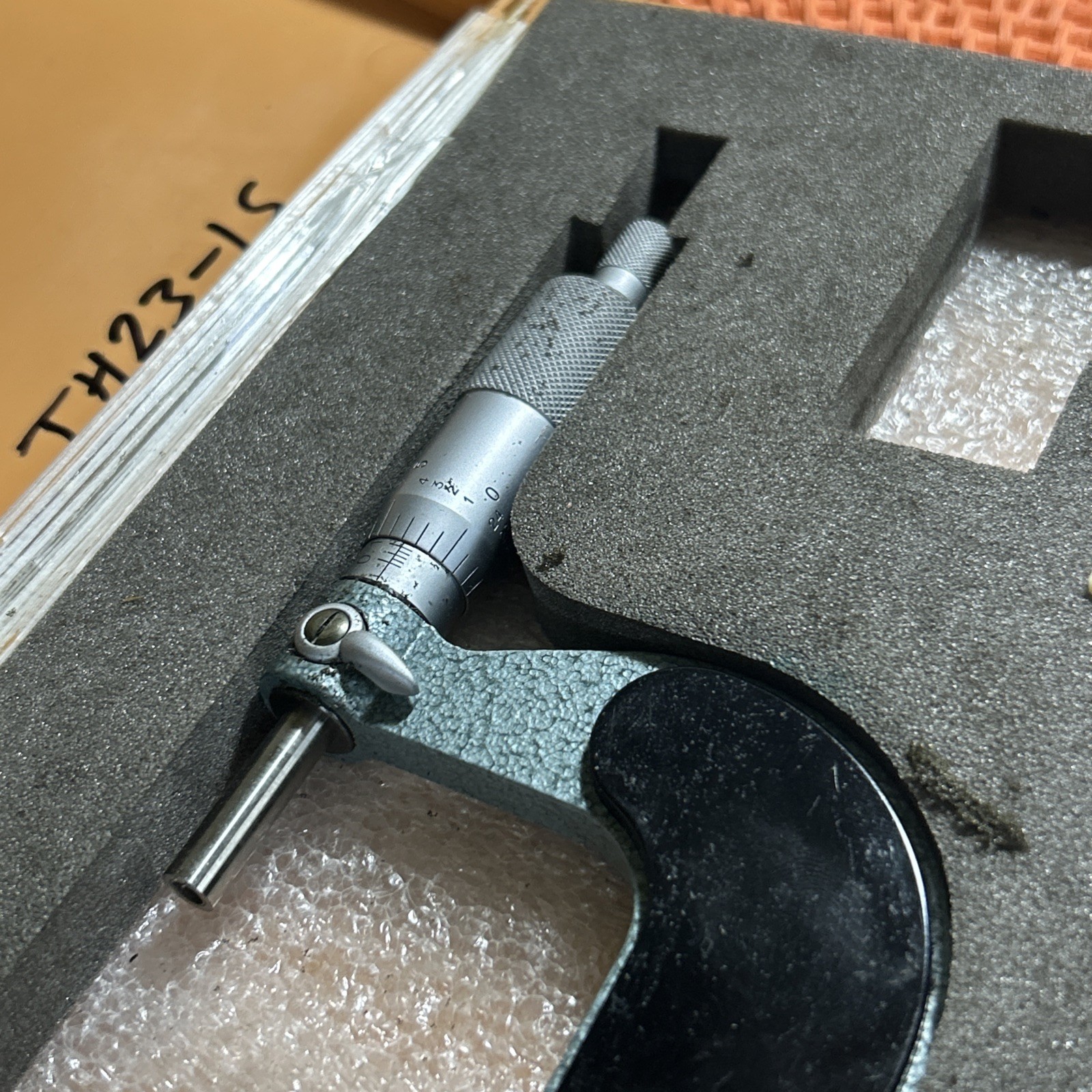 USED MITUTOYO 126-139 2-3" .001" THREAD MICROMETER