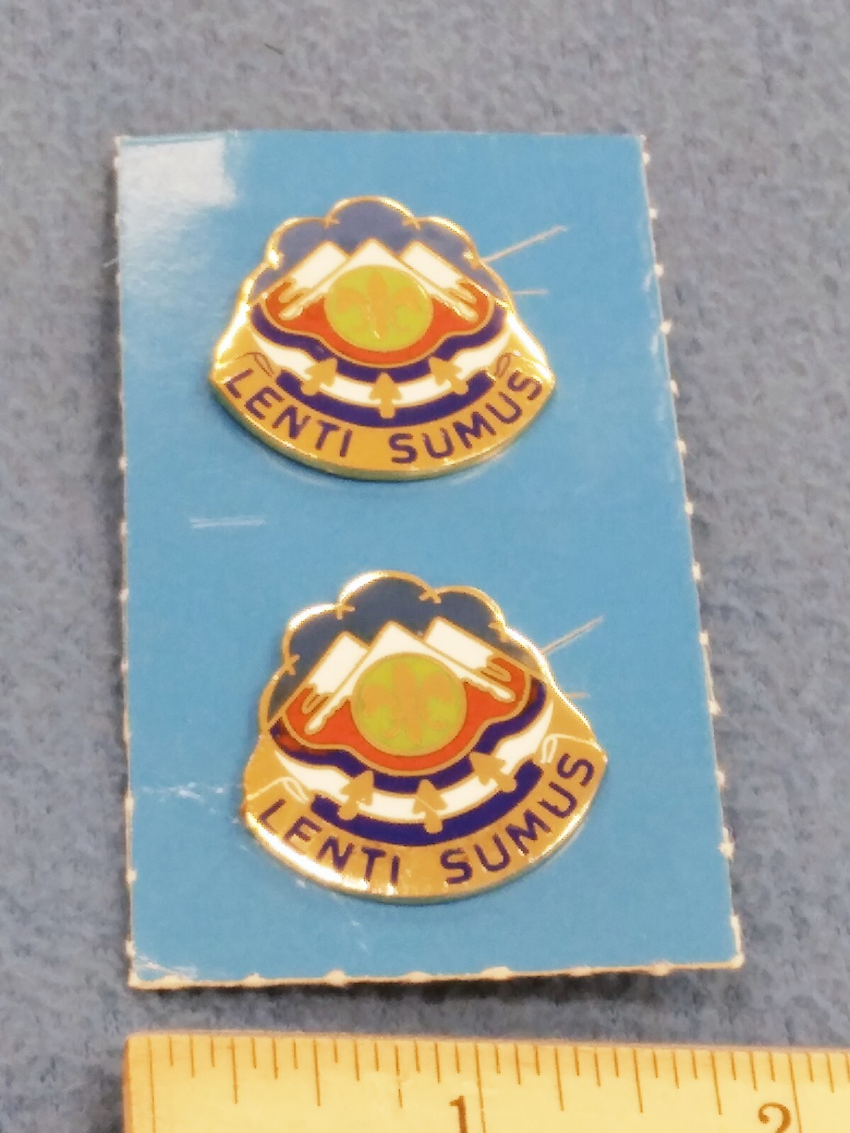 PAIR OF - US Army 169th FIELD ARTILLERY Unit DI DUI Crest PINS - G-23