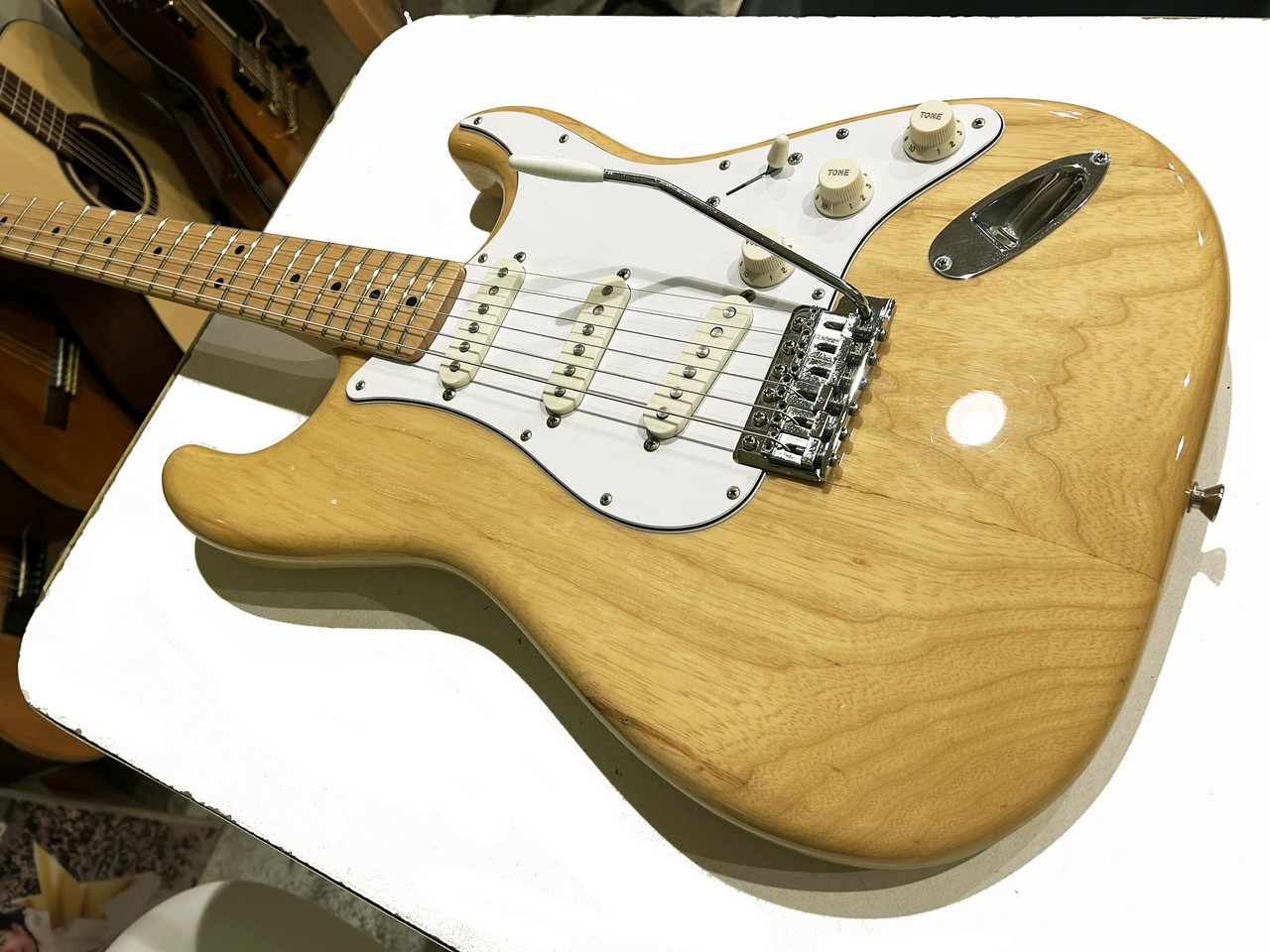 Fender Japan Made In Traditional 70S Stratocaster Natural No.DG736