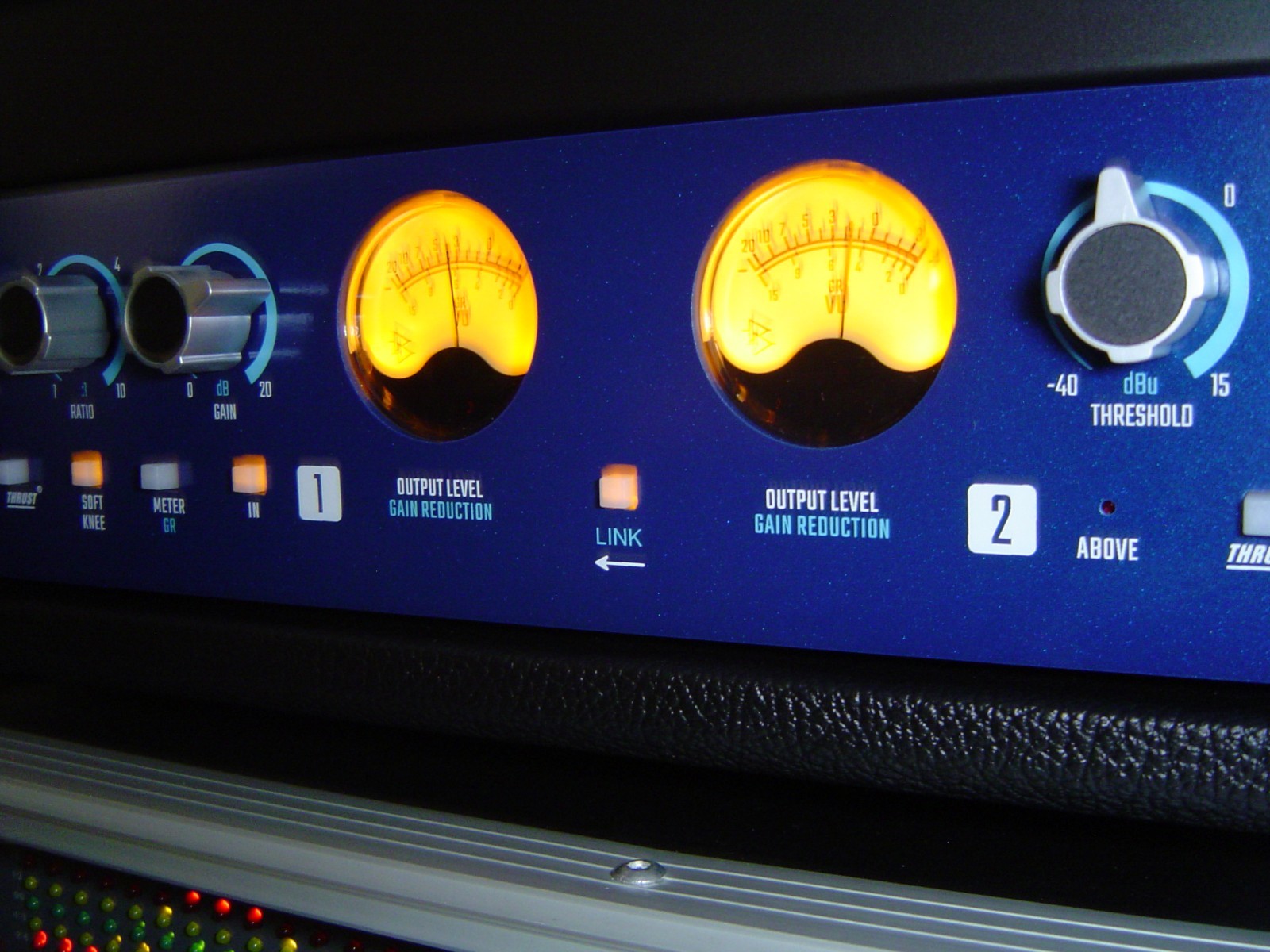 API SR22 Stereo Compressor (2 Channels) Automated Processes Inc. NICE TESTED