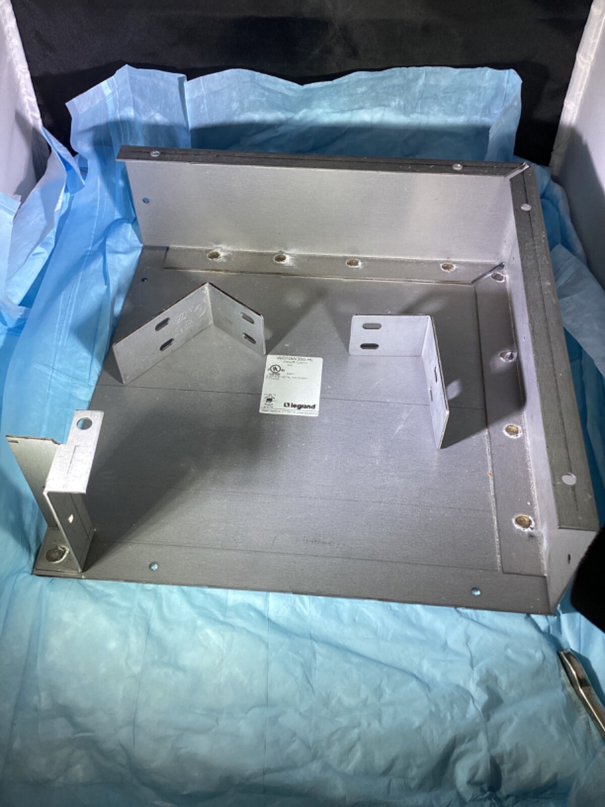 Wiremold WD10W350-HL Raceway and Raceway Boxes