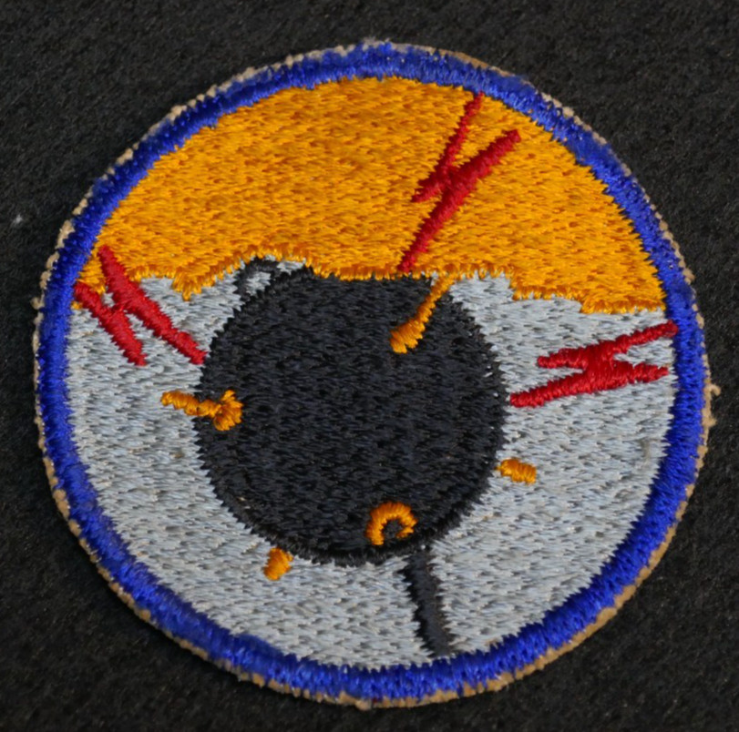WWII USN Navy Minecraft Personnel Minesweeper SSI Shoulder Patch Wartime Mfg.