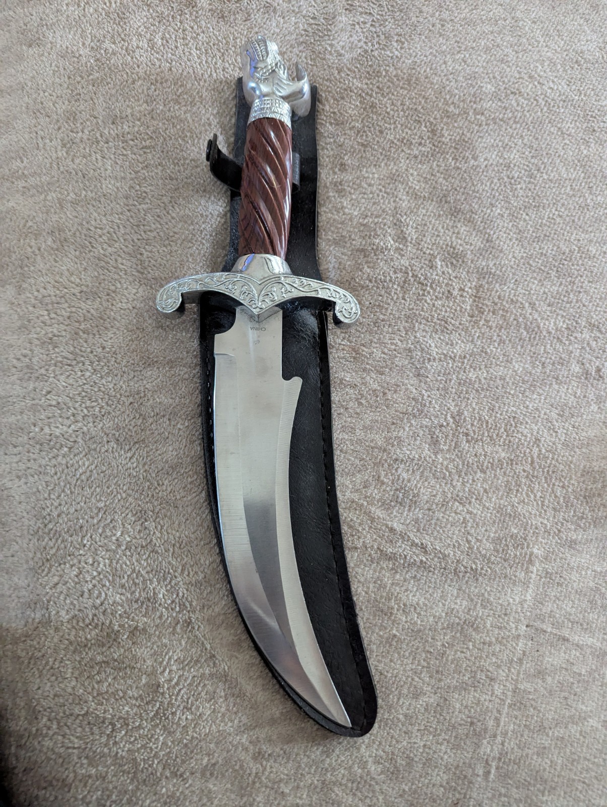 15" Dagger, Dog Head Handle