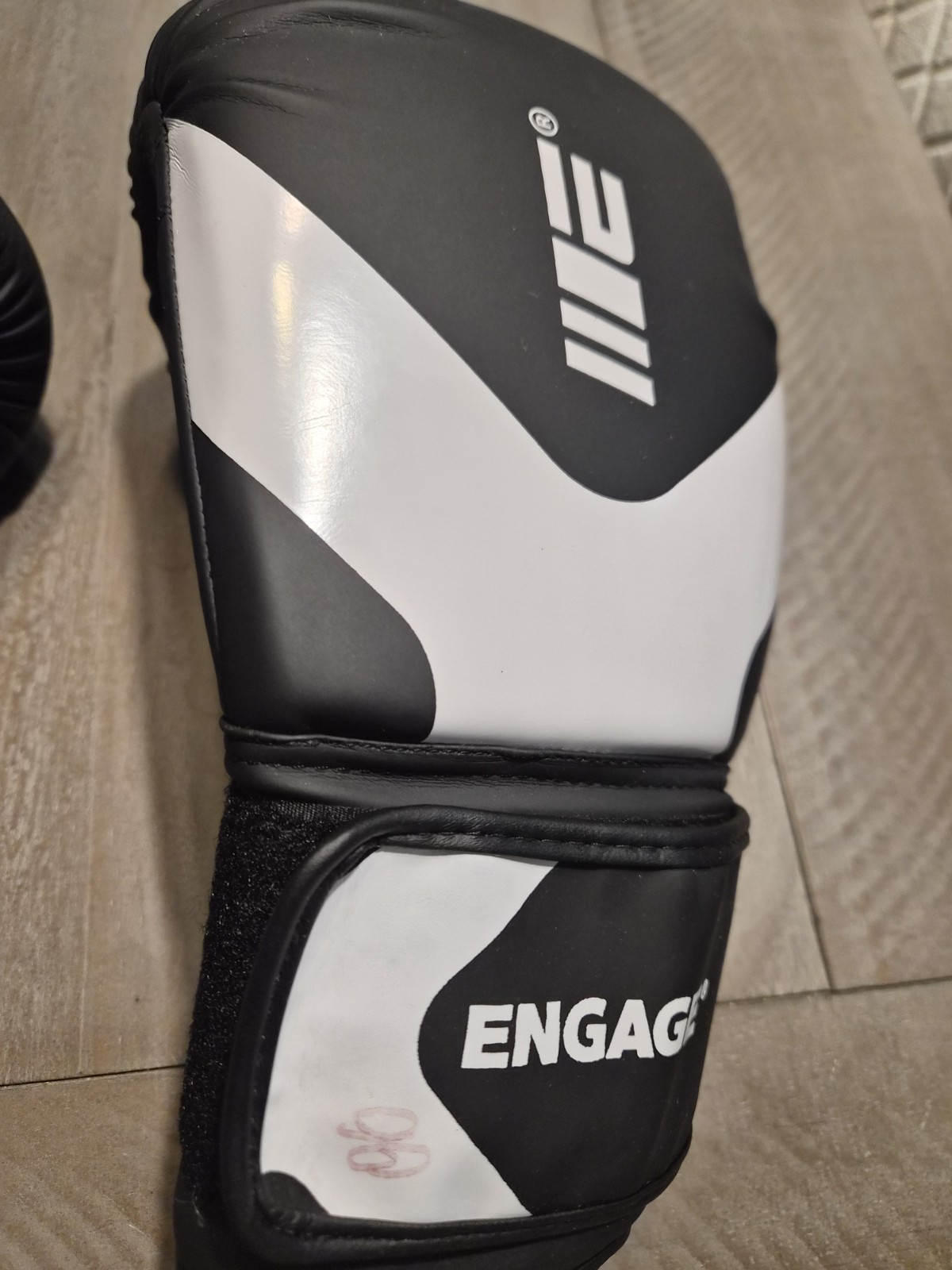 Engage Boxing Gloves 16oz Used