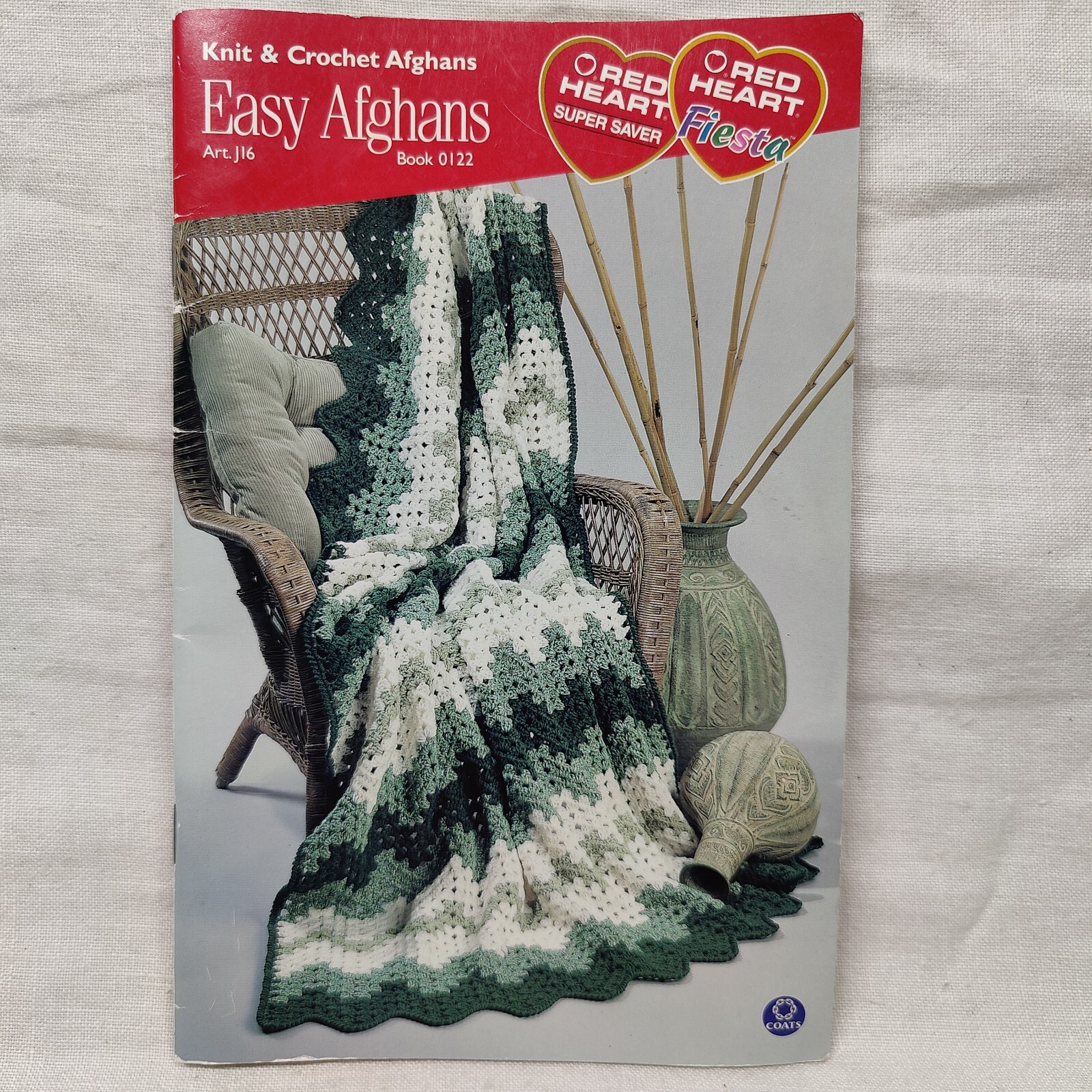 2001 Red Heart Crocheted Afghans Knit & Crochet Yarn Design Pattern Book # 0122