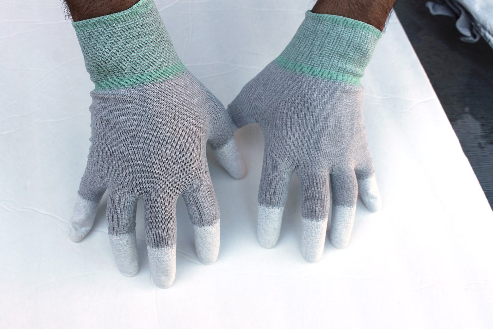 5 pairs ESD Anti-Static and Anti-Skid Gloves-finger Top coated(Size:S, M, L,XL)