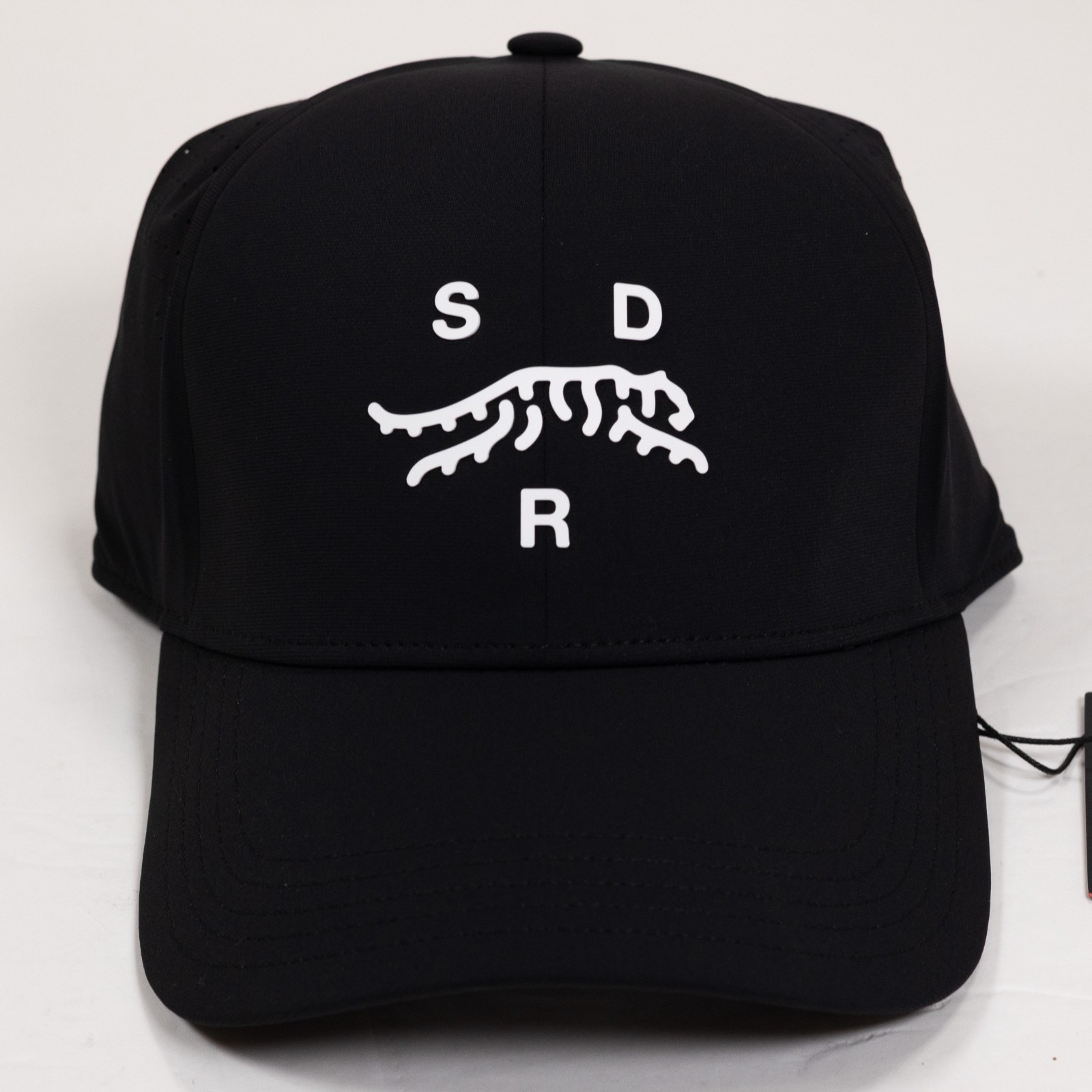 Sun Day Red Tiger Woods Cypress Half Vent Golf Hat Black S/M New