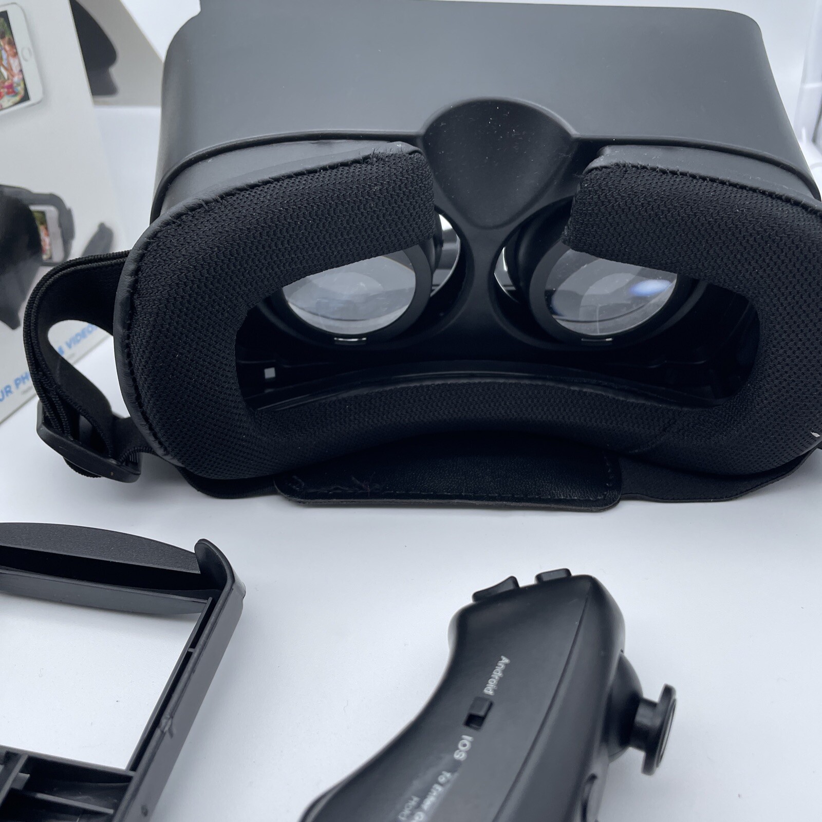 Cynoculars Virtual Reality Headset & Remote-As Seen On T.V. -