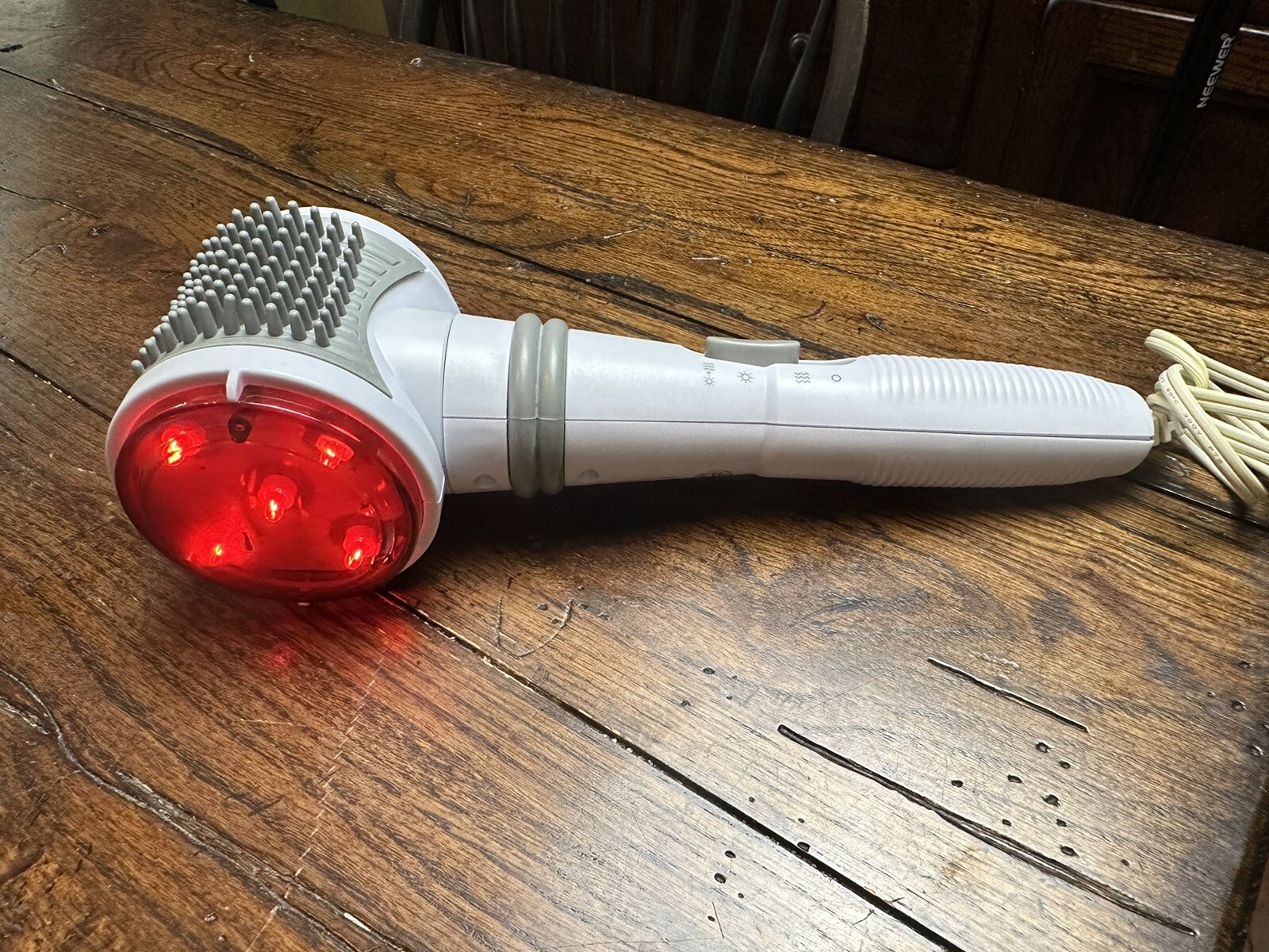 HANDHELD INFRARED ROTATING MASSAGE HEAD