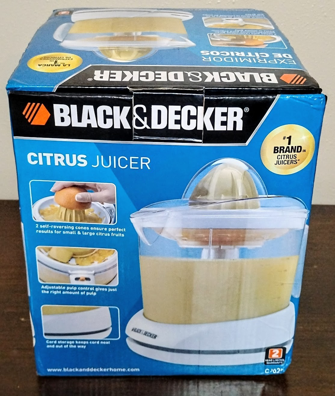 BLACK+DECKER 32oz Citrus Juicer CJ625 - Electric, Pulp Control, New in Box