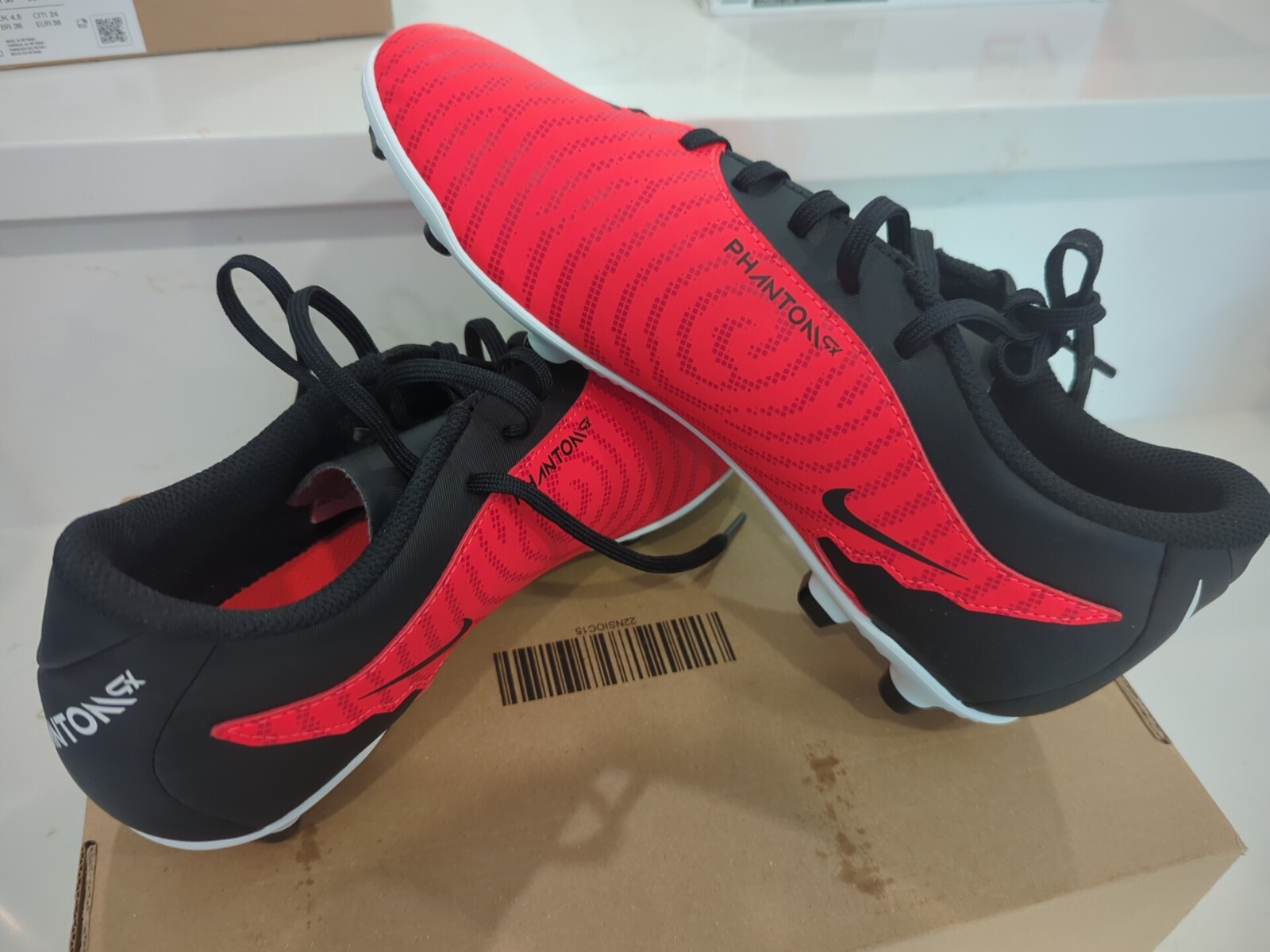 Nike Phantom GX Club FG/MG Size 6 Mens OPEN BOX