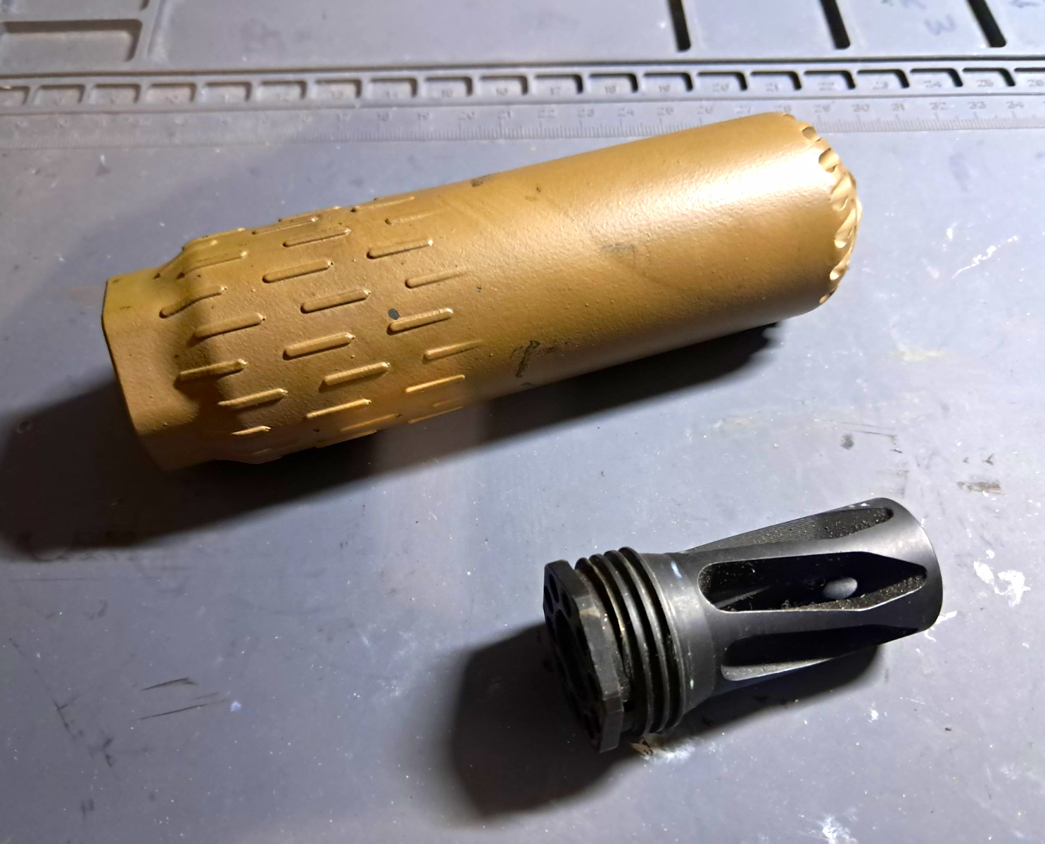 Airsoft HUXWRX FLOW 556K Dummy Suppressor W/ 14x1mm CCW  Muzzle Device