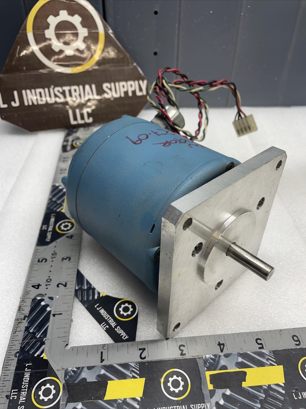 SUPERIOR ELECTRIC M111-FD-8202 Slo-Syn DC Stepping Motor *WARRANTY_FAST SHIPPING