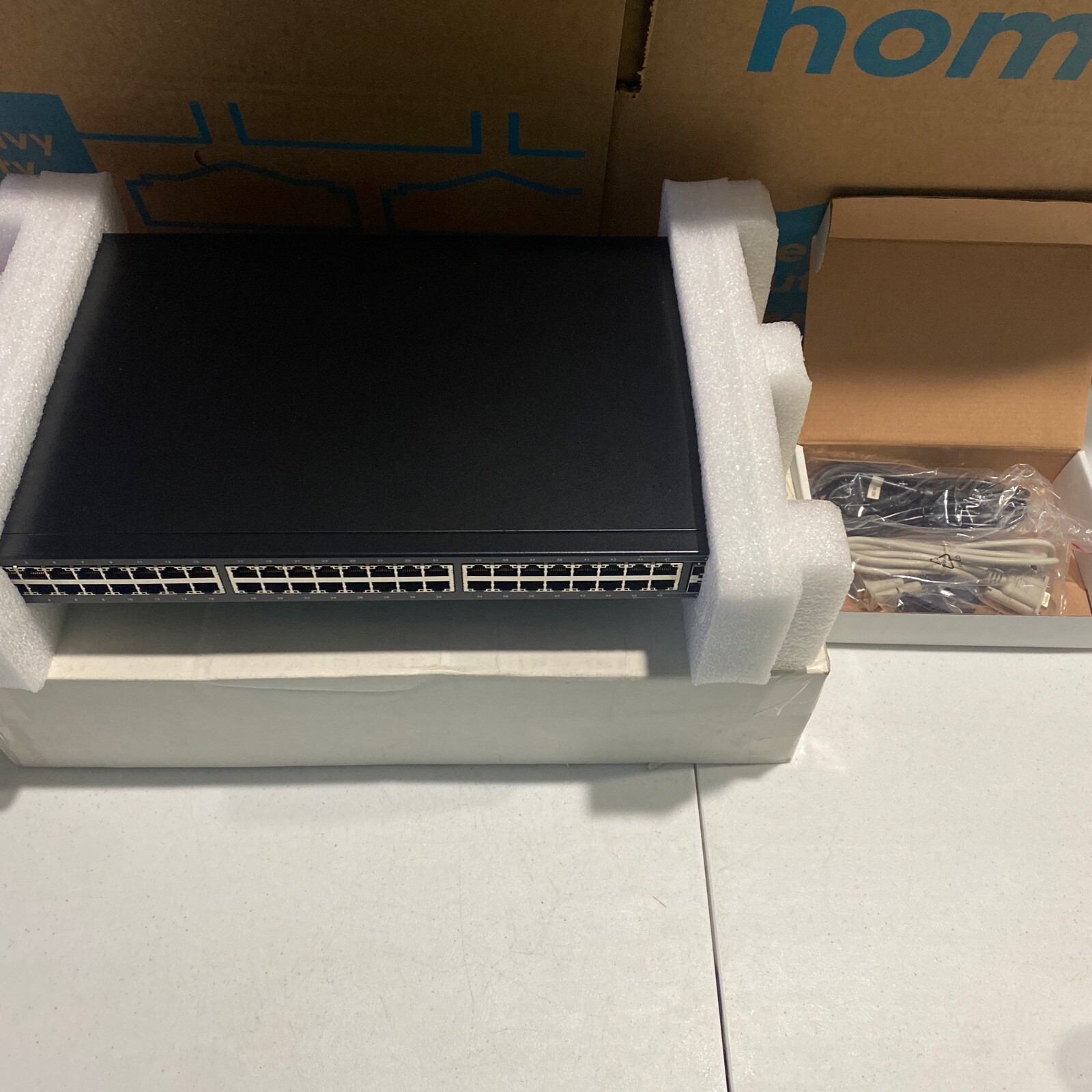 LGB2048A BLACK BOX COMPUTER ACCESSORIES NETWORK 48 Port NEW