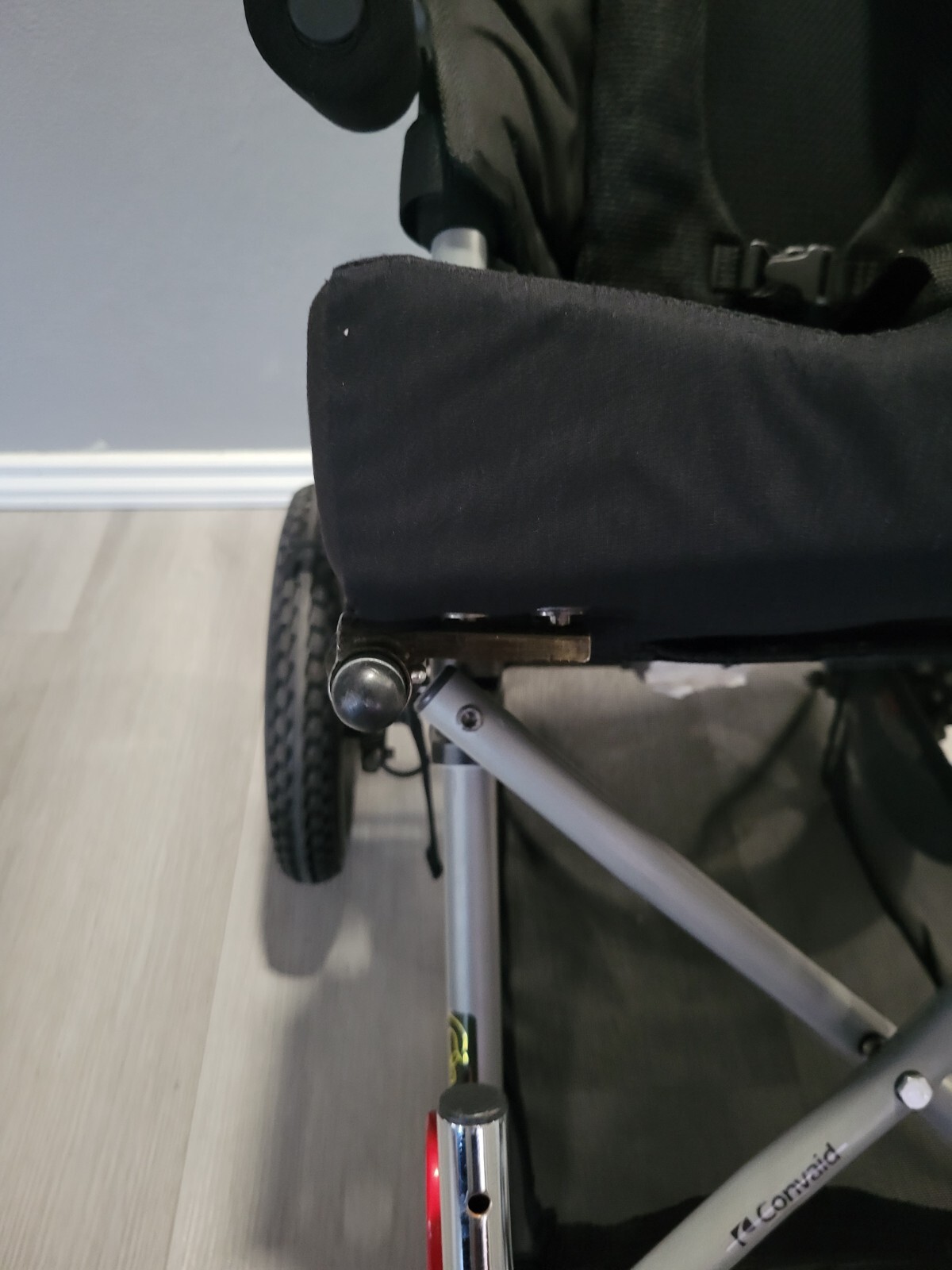 $4k Convaid Cruiser Scout All Terrain Size 12 Special Needs Stroller wheelchair