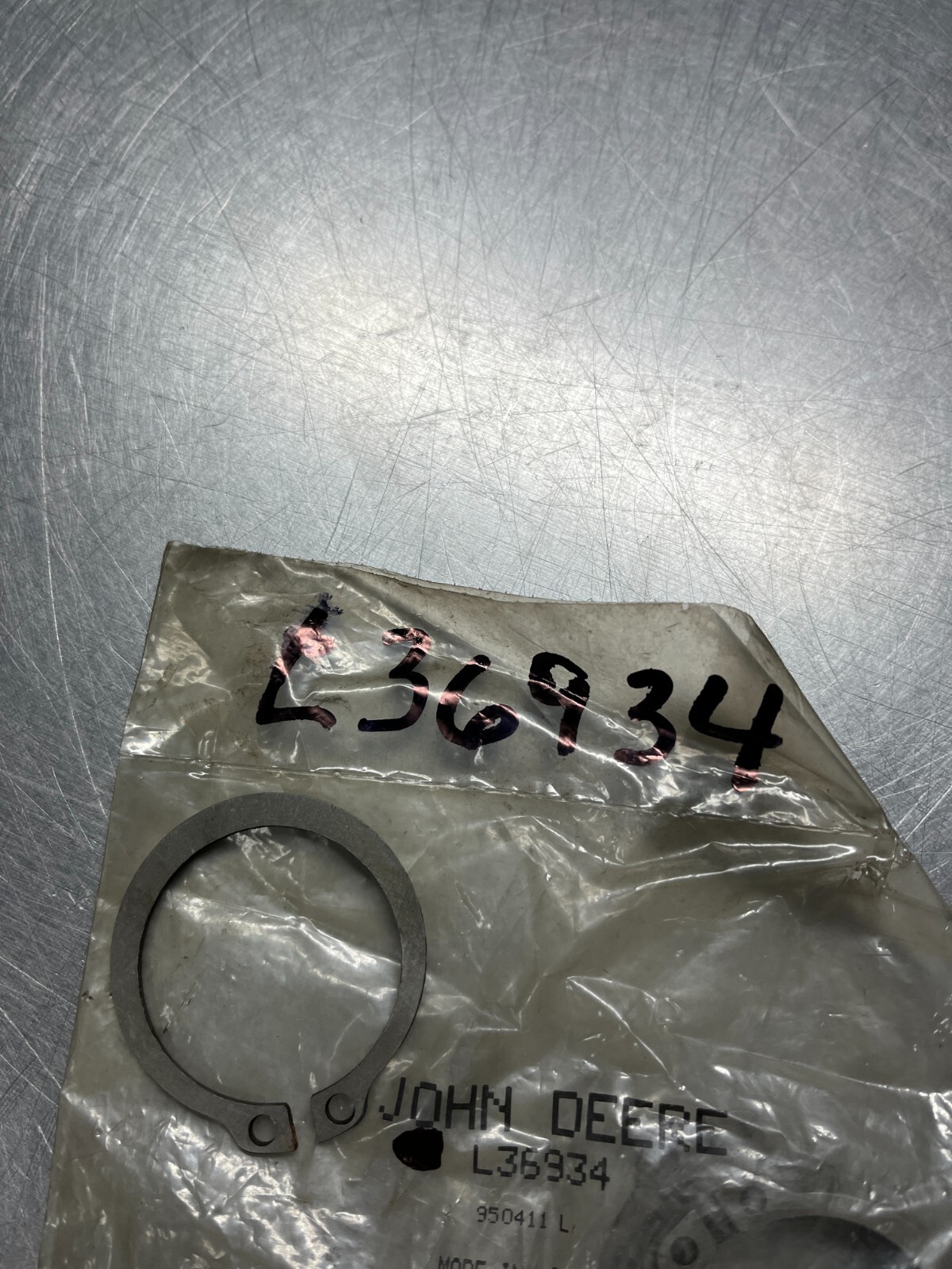 L36934 Genuine OEM John Deere SNAP RING