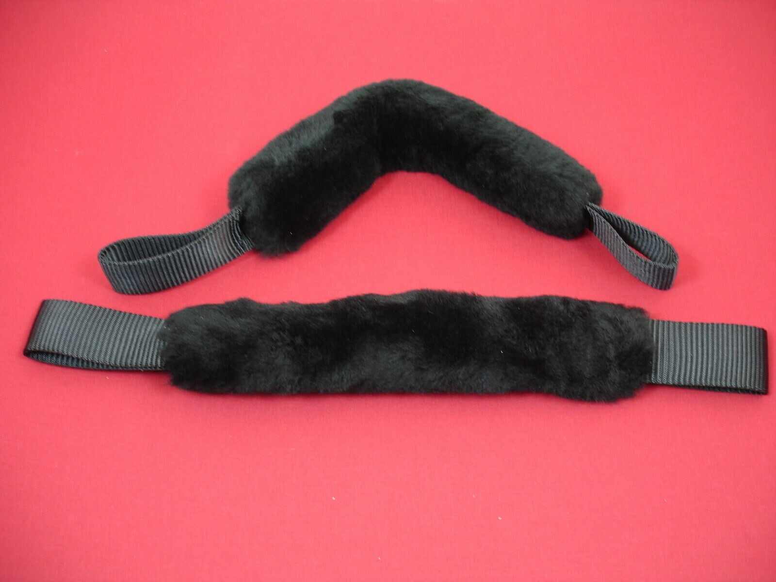 SOFT TIE DOWN ASSIST STRAP SHEEPSKIN 1 1/2" WIDE MOTORCYCLE HANDLEBAR BLACK