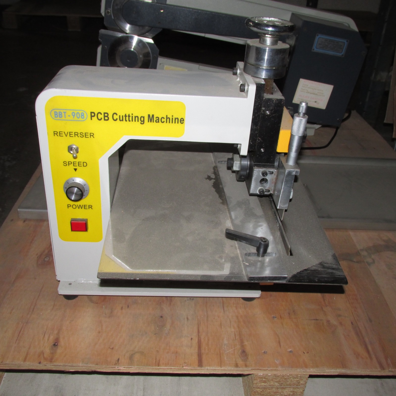BBT 908 PCB CUTTING MACHINE SINGLE BLADE.