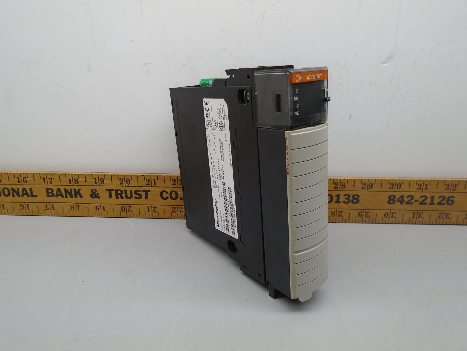 Allen Bradley  1756-OA16 /A  Controllogix AC Output 1756-0A16  W40