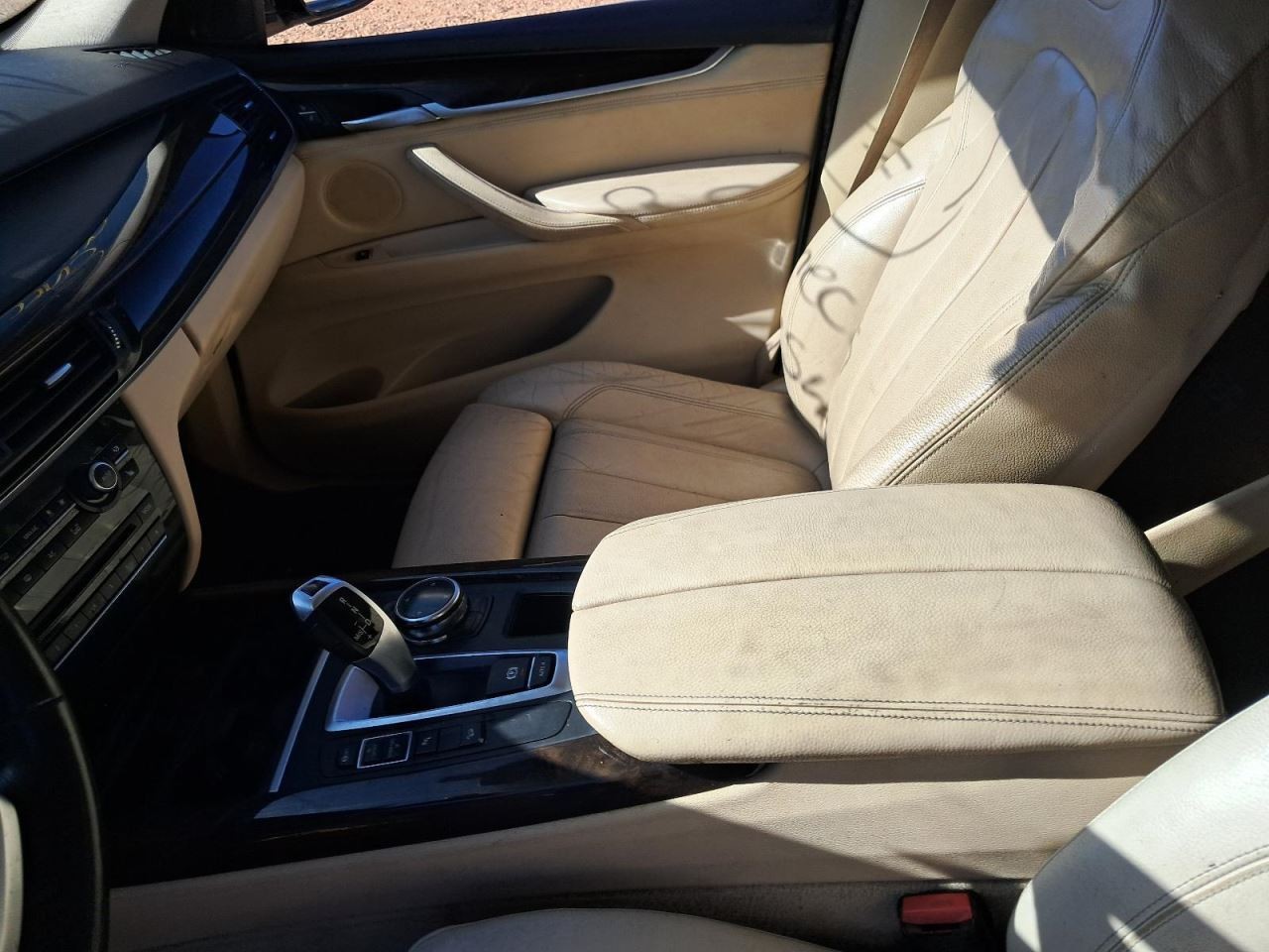 X5 2014 Glove Box 4839553
