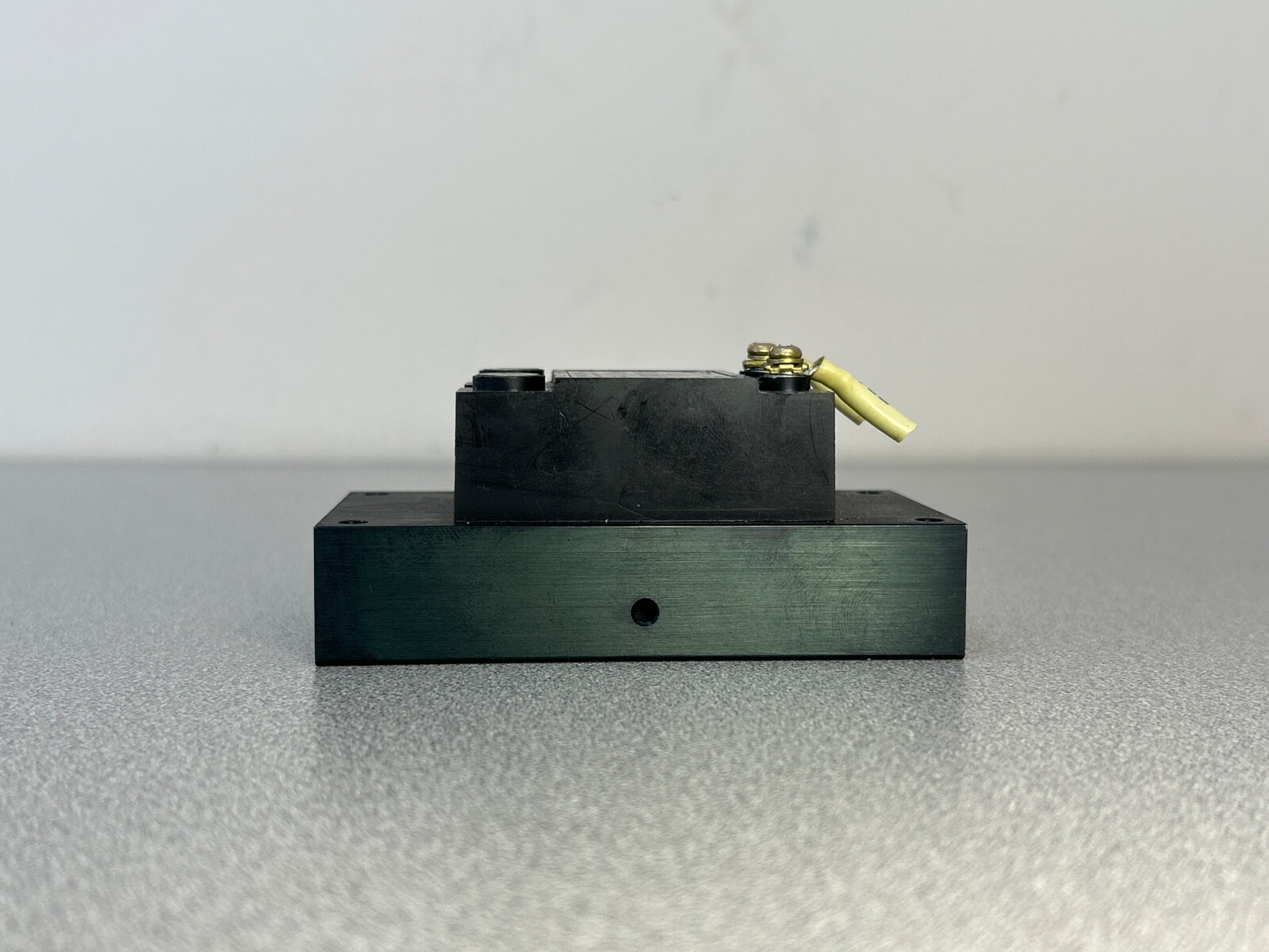IR D2W-420AF 480VAC 20A Solid State Relay