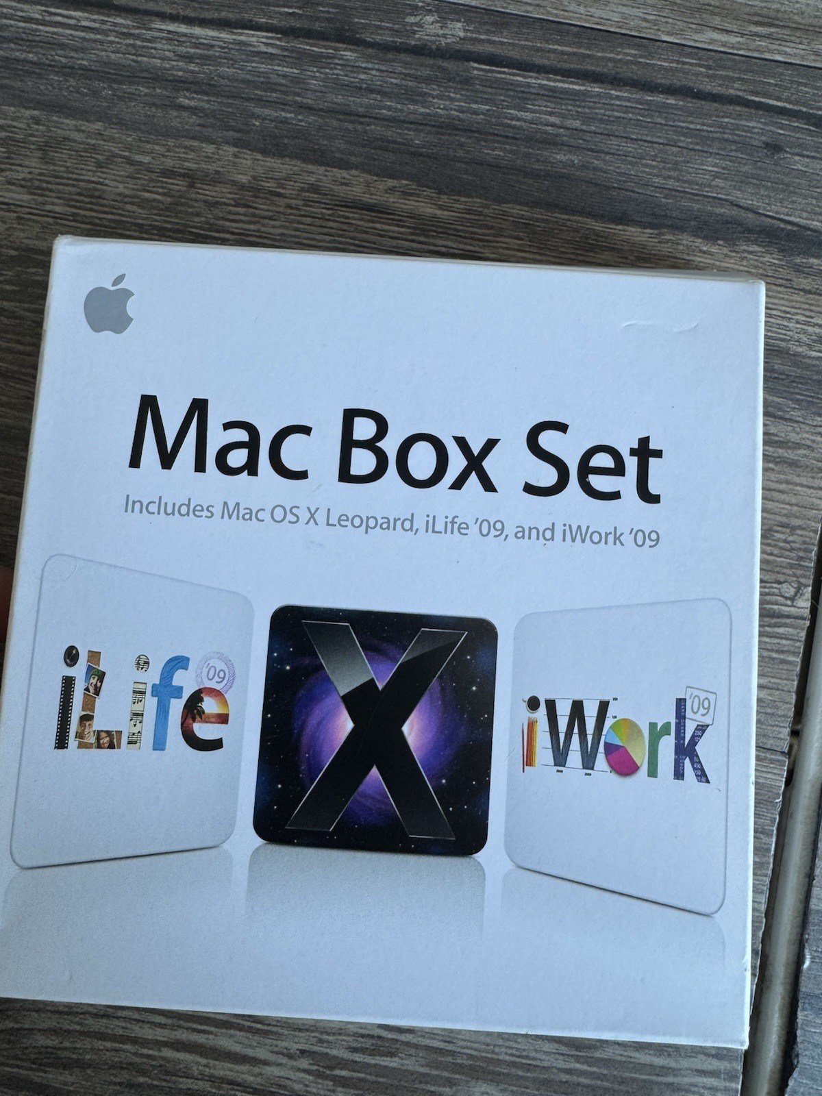 Mac Box Set - Family Pack (MB998Z/A)
