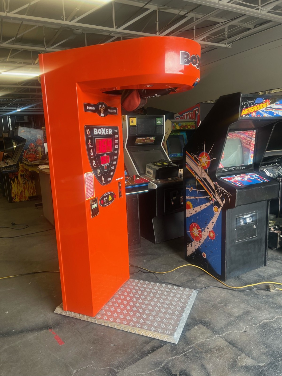 BOXER ARCADE BOXING MACHINE (Excellent Condition) *RARE*