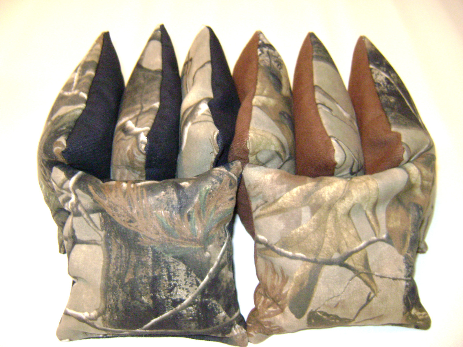 REALTREE CAMO BLACK BROWN CORNHOLE BEAN BAGS 8 TAILGATE TOSS GAME BAGGO