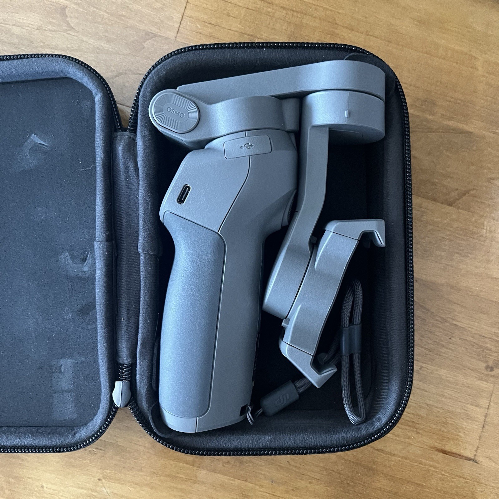 DJI Osmo Mobile 3 Smartphone Gimbal Stabilizer with Case & Pouch