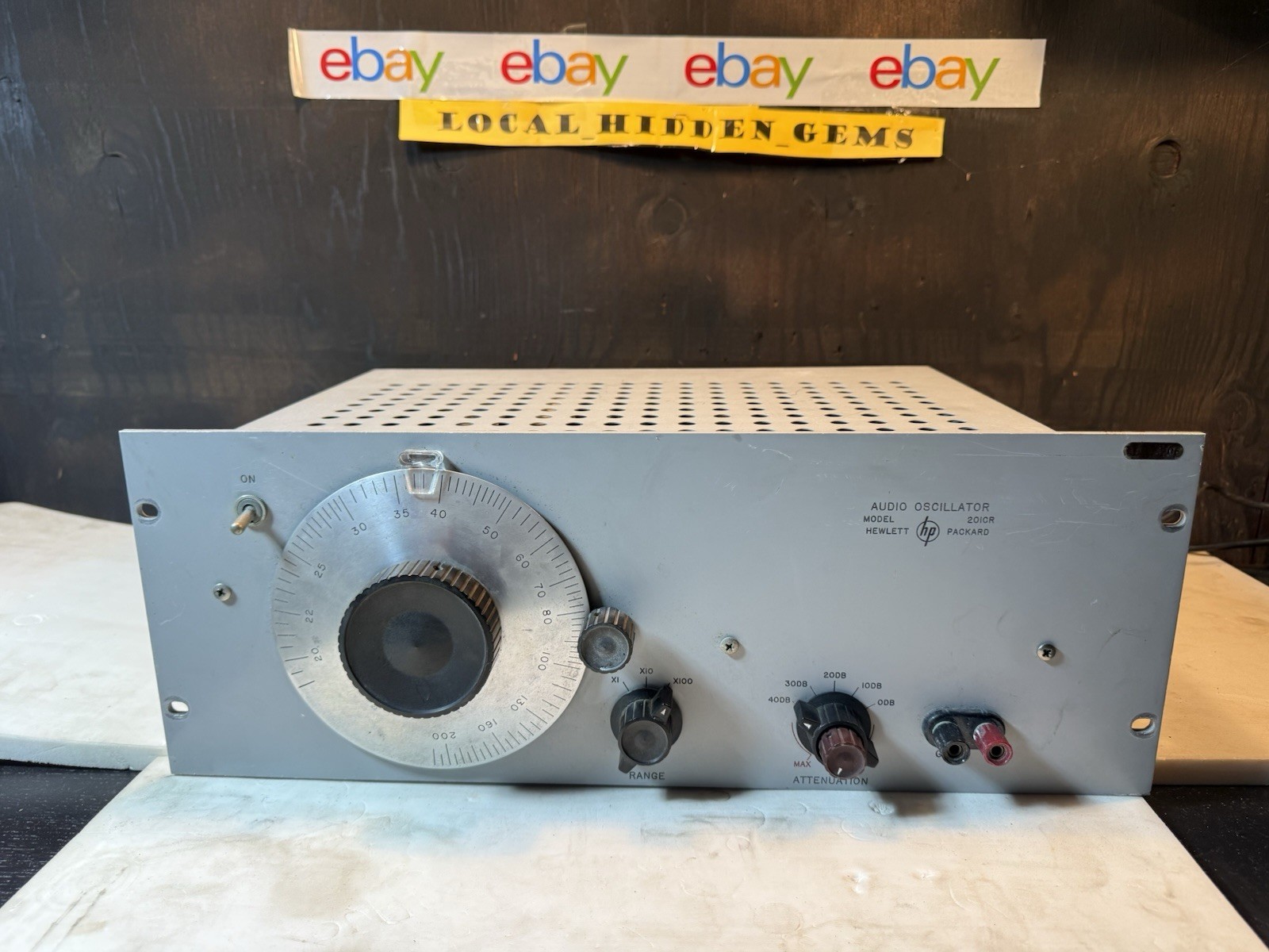 HP 201CR AUDIO OSCILLATOR