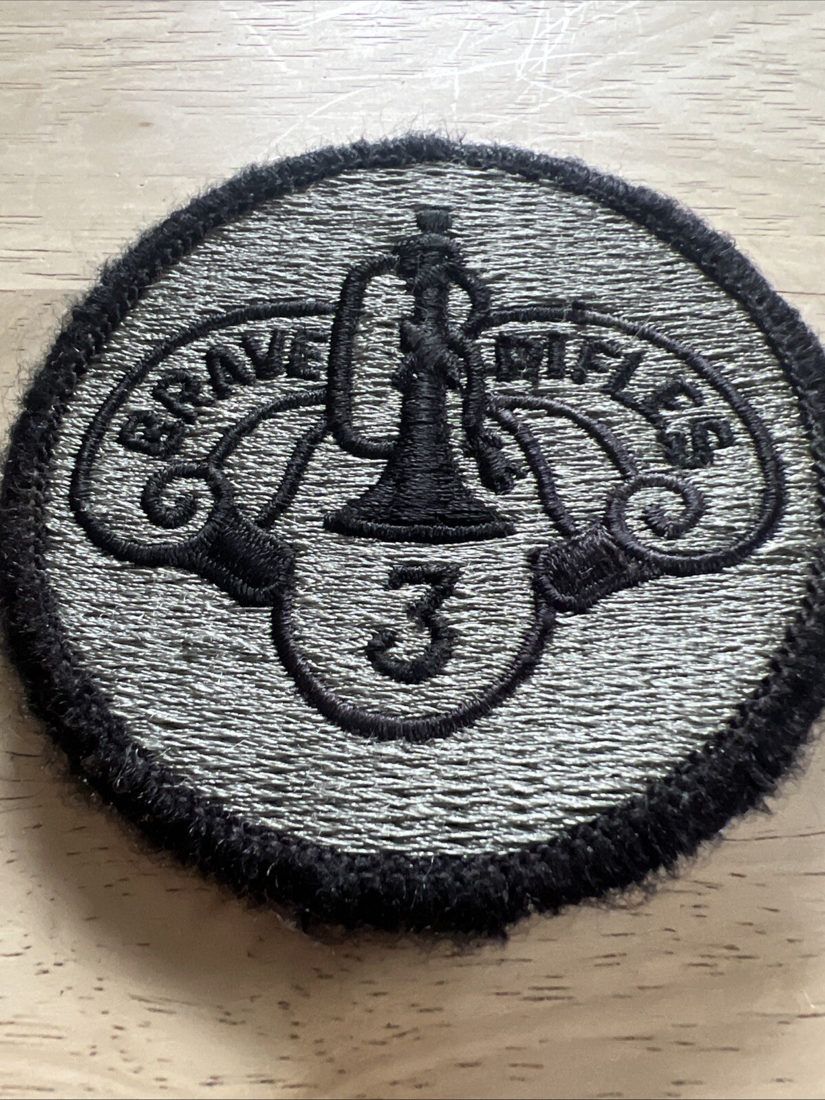 MILITARY PATCH US ARMY 3RD ARMORED CAVALRY REGIMENT BRAVE RIFLES Patch. Green Bk
