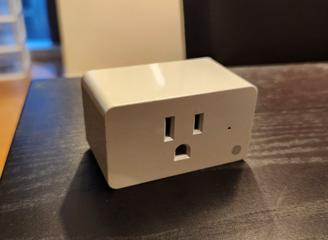 GE Cync On/Off Smart Plug - CPLGSTDBLW1, White, Wi-Fi Enabled