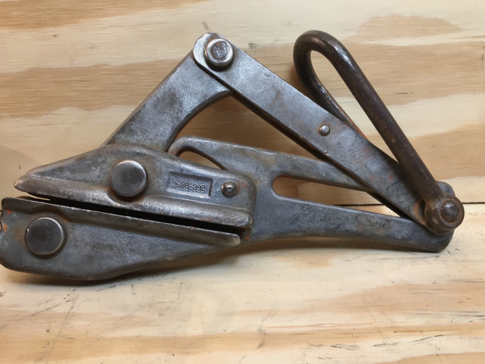 KLEIN TOOLS GRIPS 1626-39B MAX LOAD 15000LBS