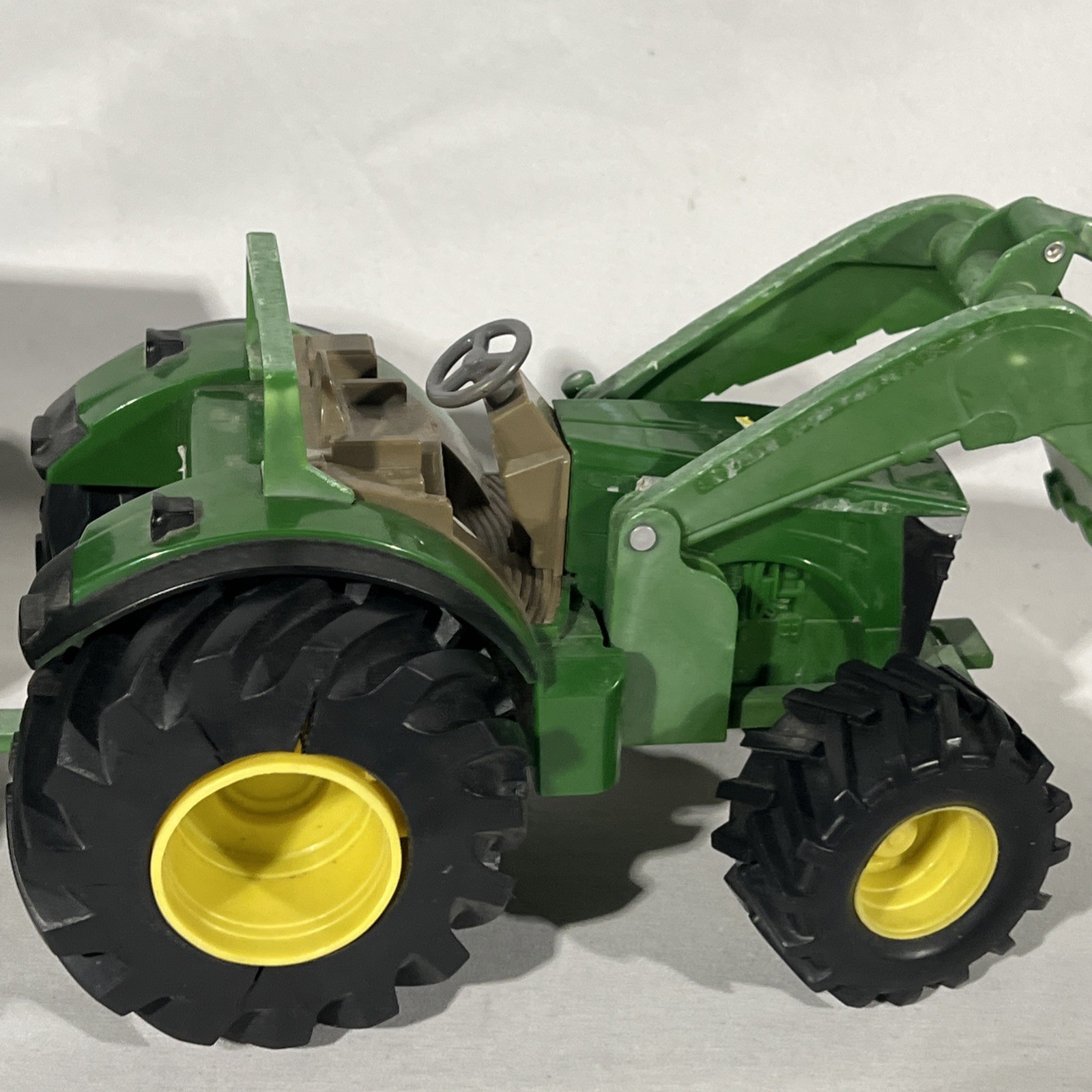 ERTL John Deere Green Tractor with Wagon