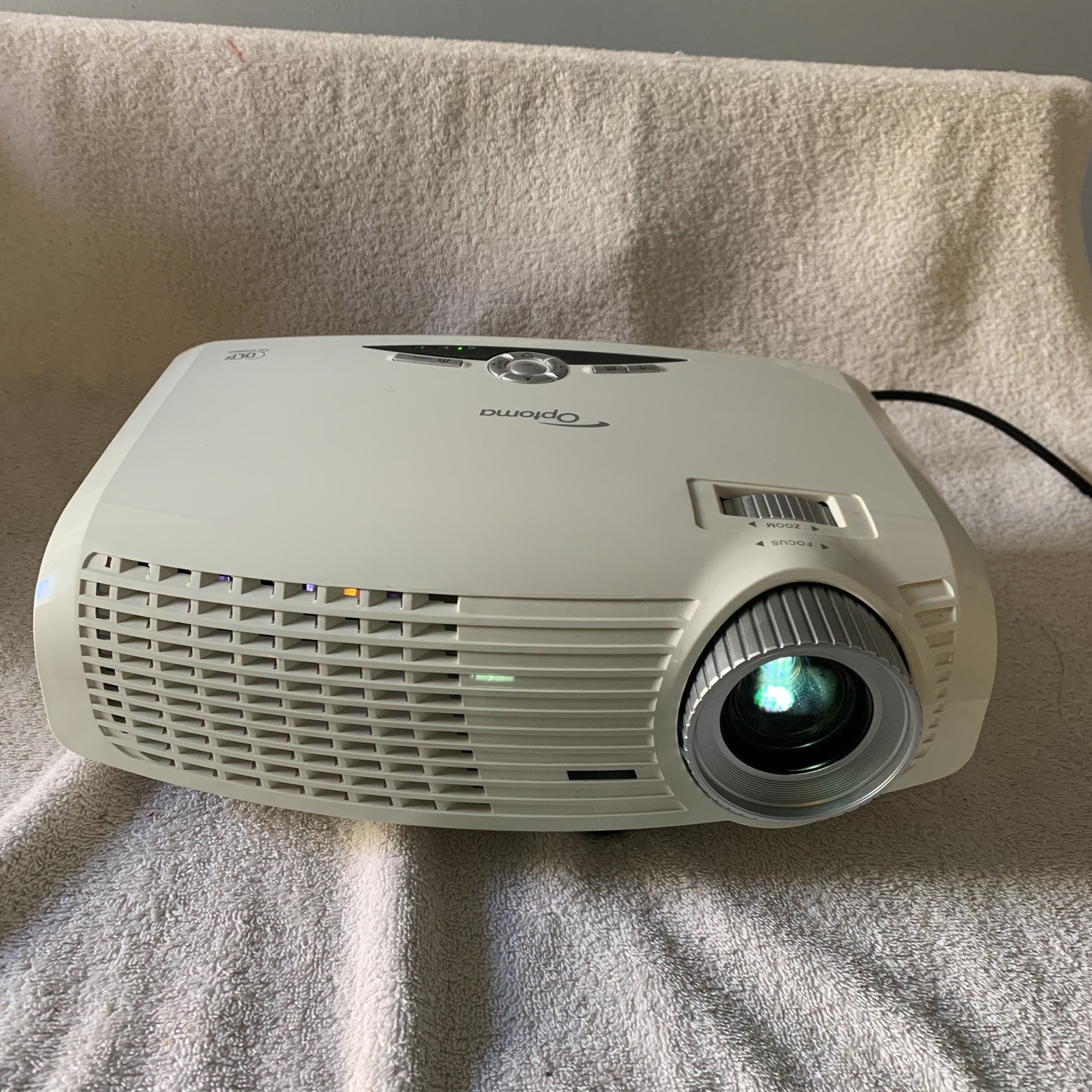 OPTOMA DLP FULL 3D 1080P ESTATE SALE AS IS AS FOUND FOR PARTS OR REPAIR