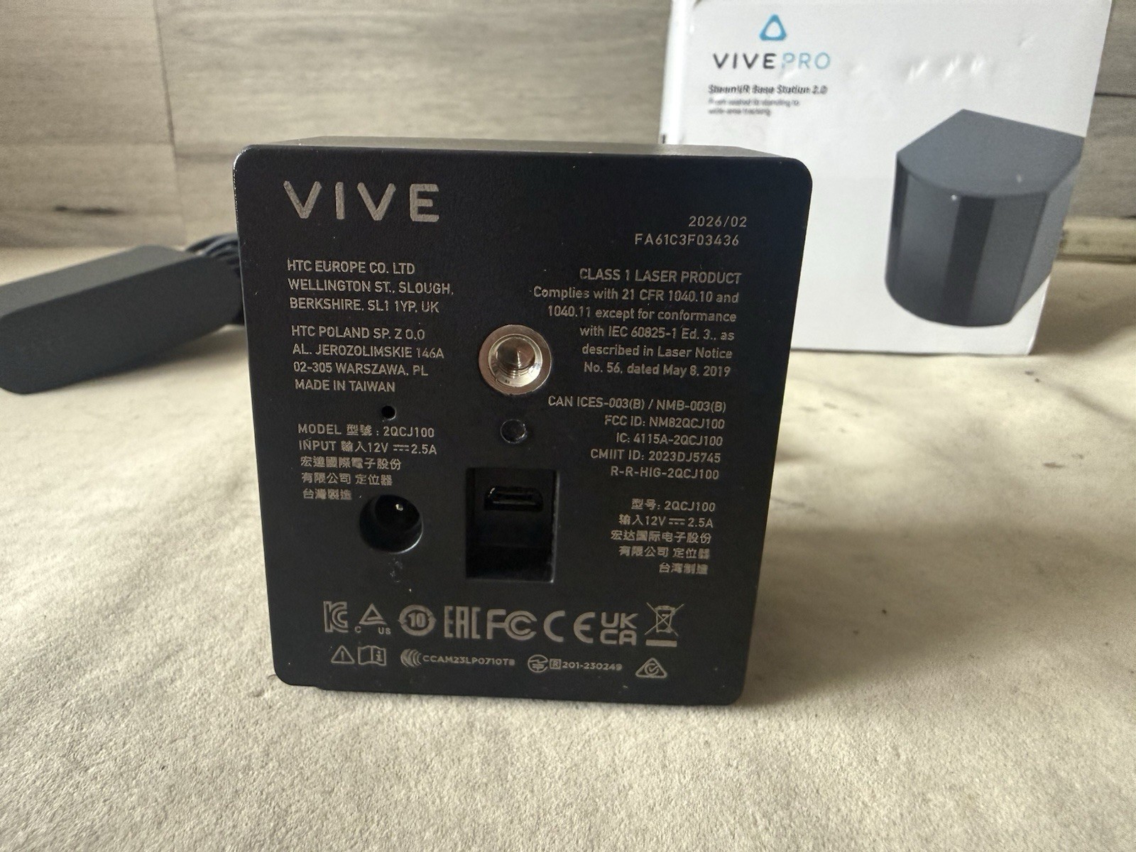 HTC VIVE Pro StreamVR Base Station 2.0 - Precision Room-Scale Tracking for PC VR