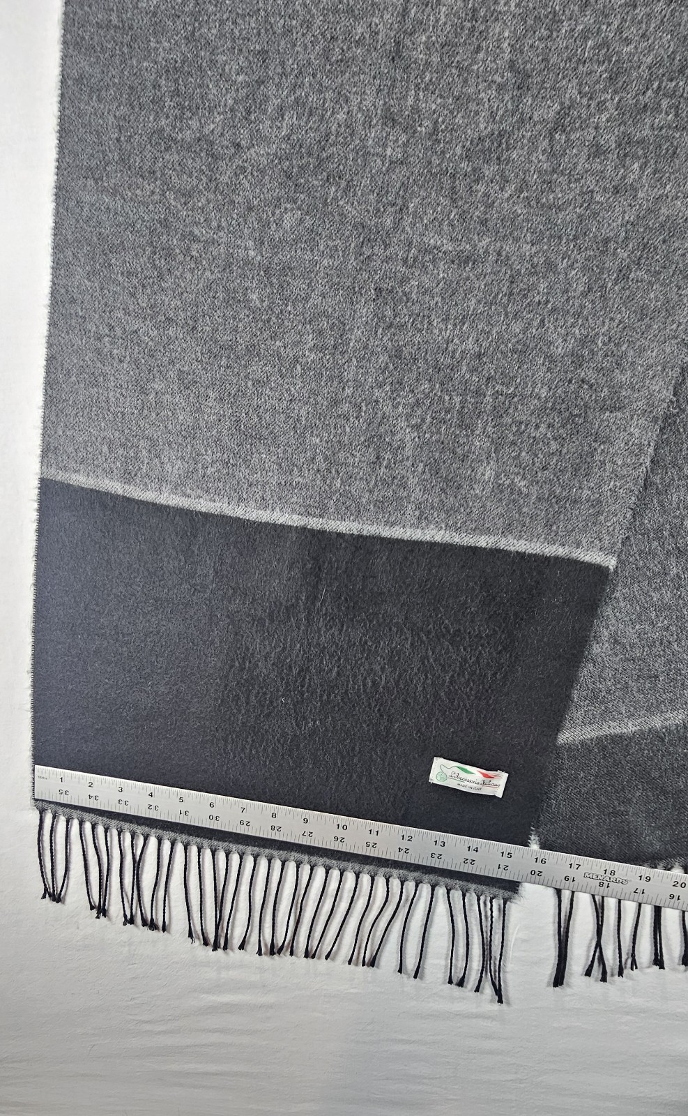 L'Accessorio Italiano Made in Italy Wool Scaff Preppy Gray & Black 15"X62"