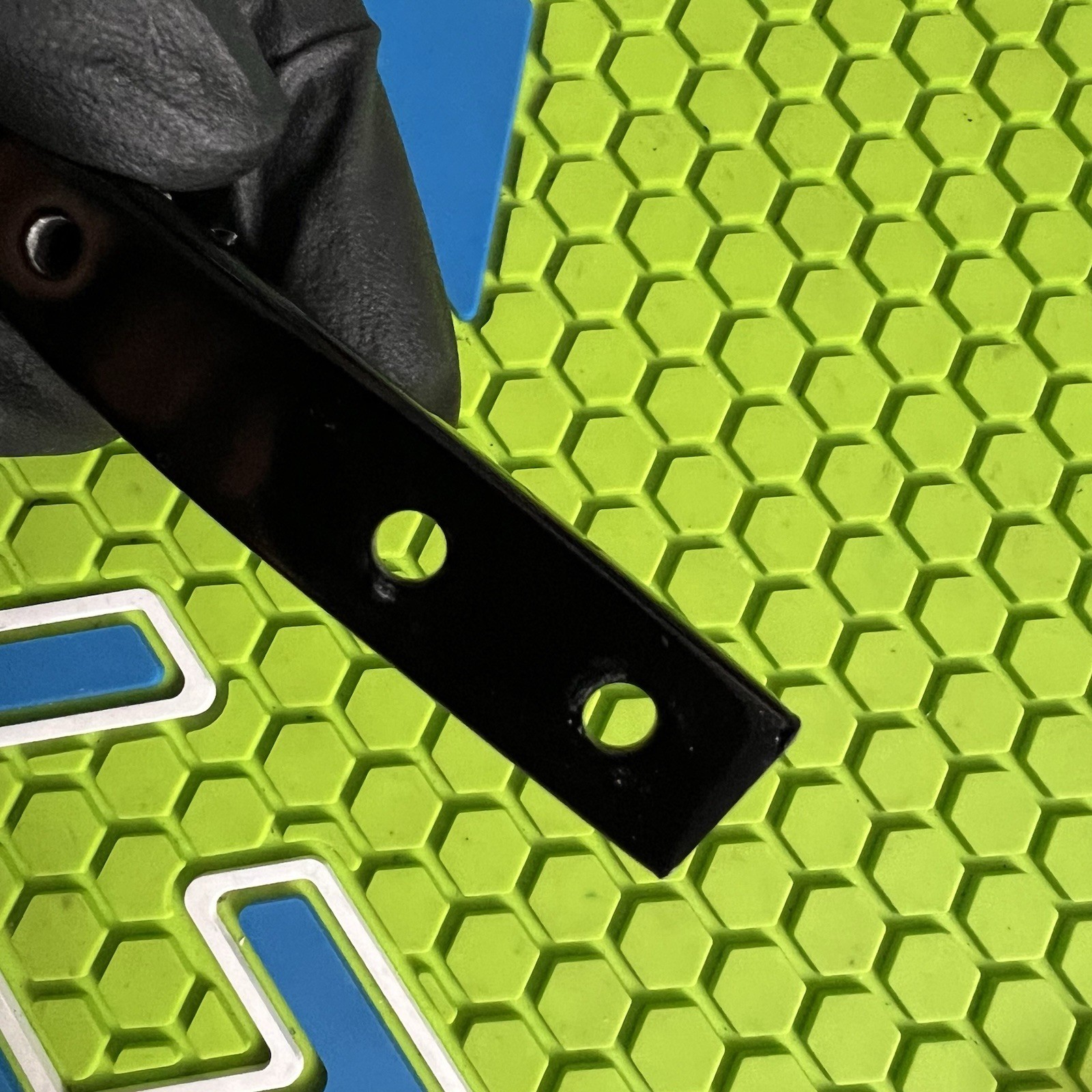 DYE PAINTBALL DOVETAIL ASA DROP FORWARD RAIL + MOUNTING SCREWS - GLOSS BLACK