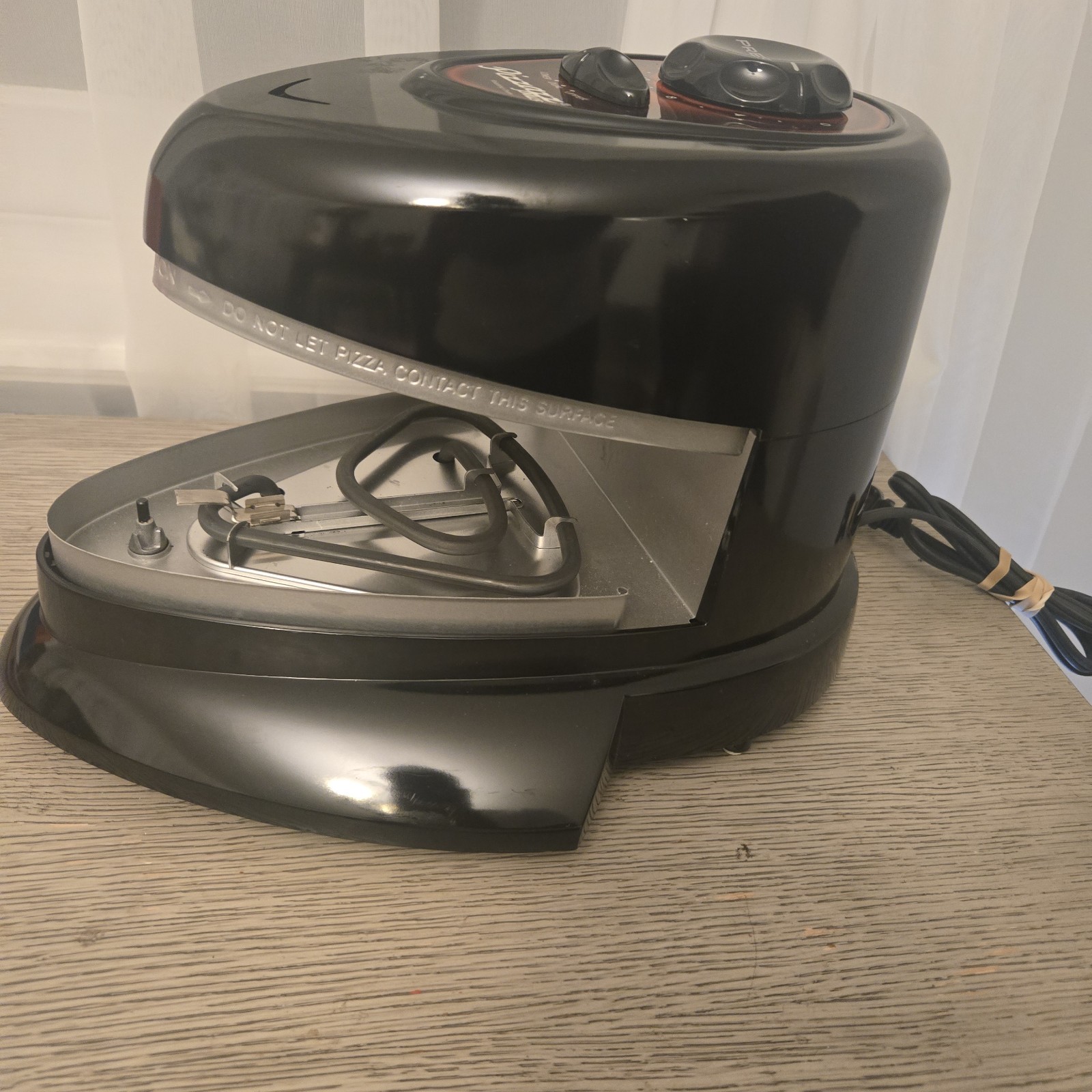 Presto Pizzazz Plus Rotating Pizza Oven Black Model 0343003 Base Unit Only