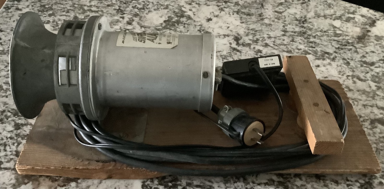 Archer 120 VAC SIREN ALARM No. 278-497 with Foot Pedal - Mounted on Wood - Works