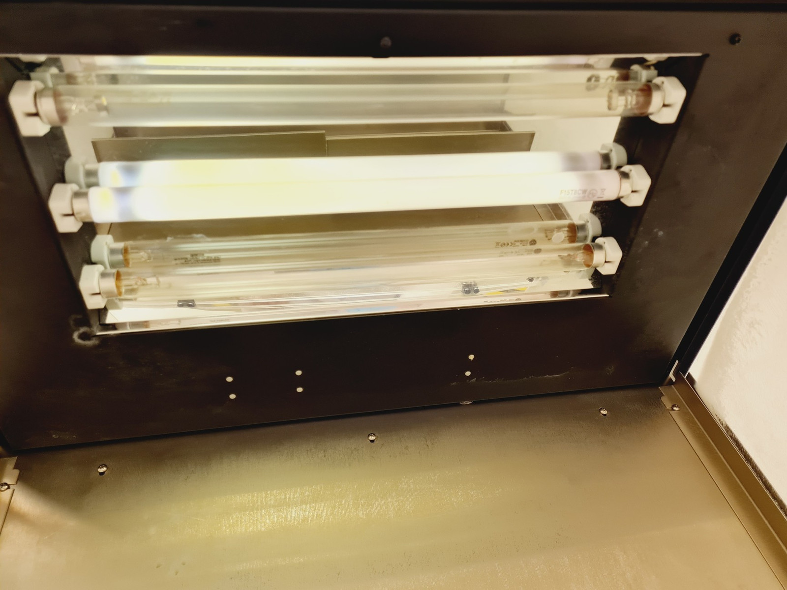 UVP UV2 Sterilizing PCR Workstation Lab