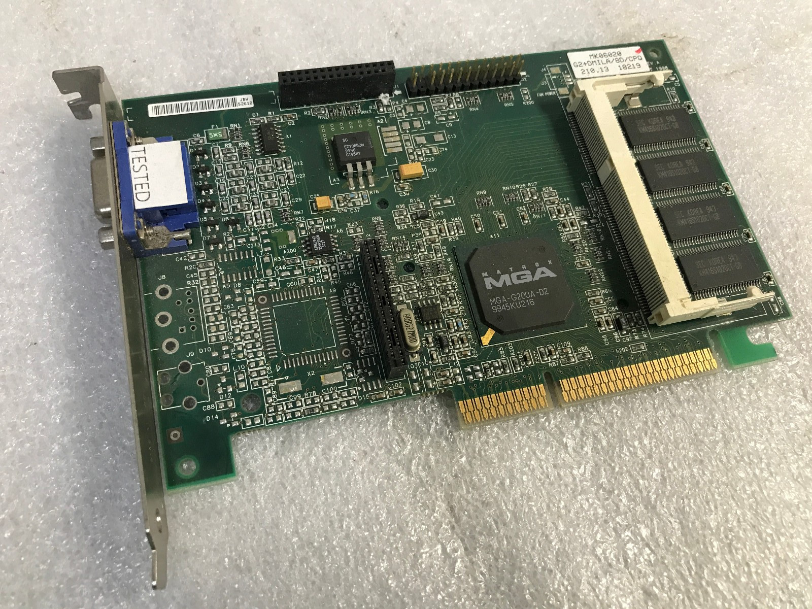Matrox MK06020, G2+DMILA/8D/CPQ Chip MGA-G200A-D2 Video Card