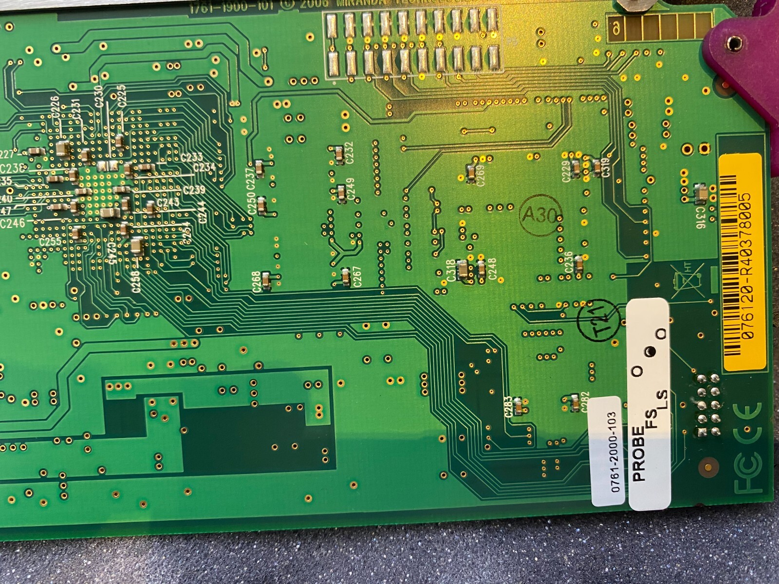 Miranda DEC-1023 12-bit composite to SDI decoder