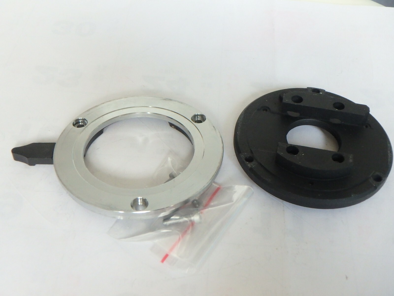 Leitz SM-Lux microscope head mounting plate, screws, catches & spring