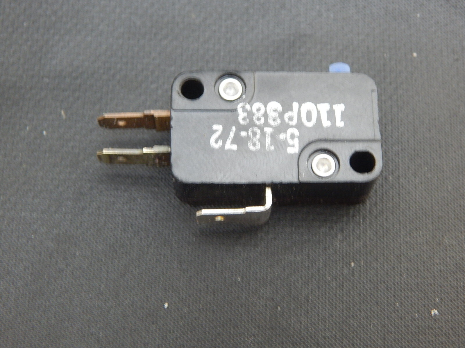 CHERRY E23-00A SNAP IN SWITCH SPDT 3A 250V PIN ACTUATOR - USA FAST SHIPPING