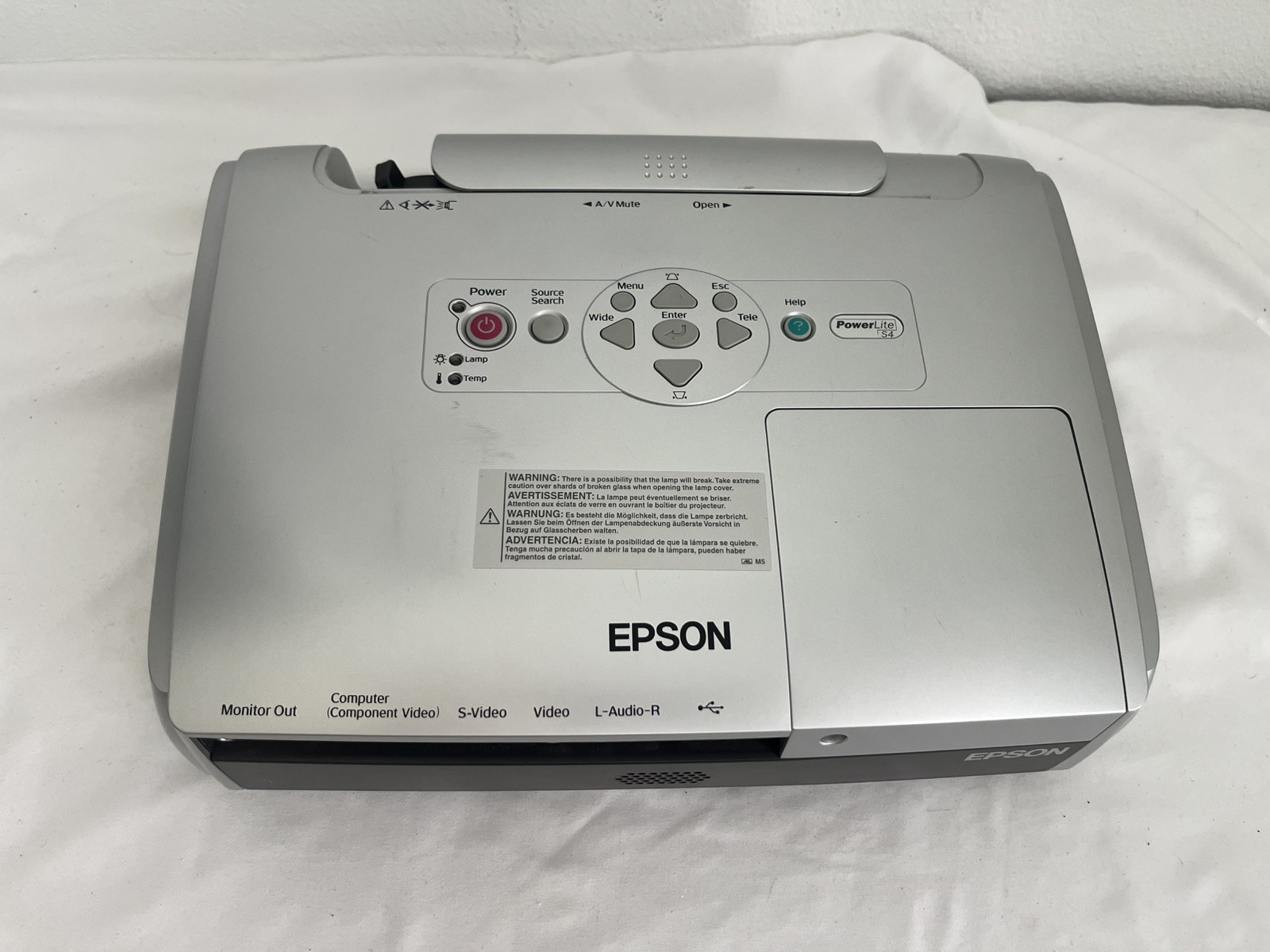 EPSON EMP-S4 LCD PROJECTOR W/ Remote