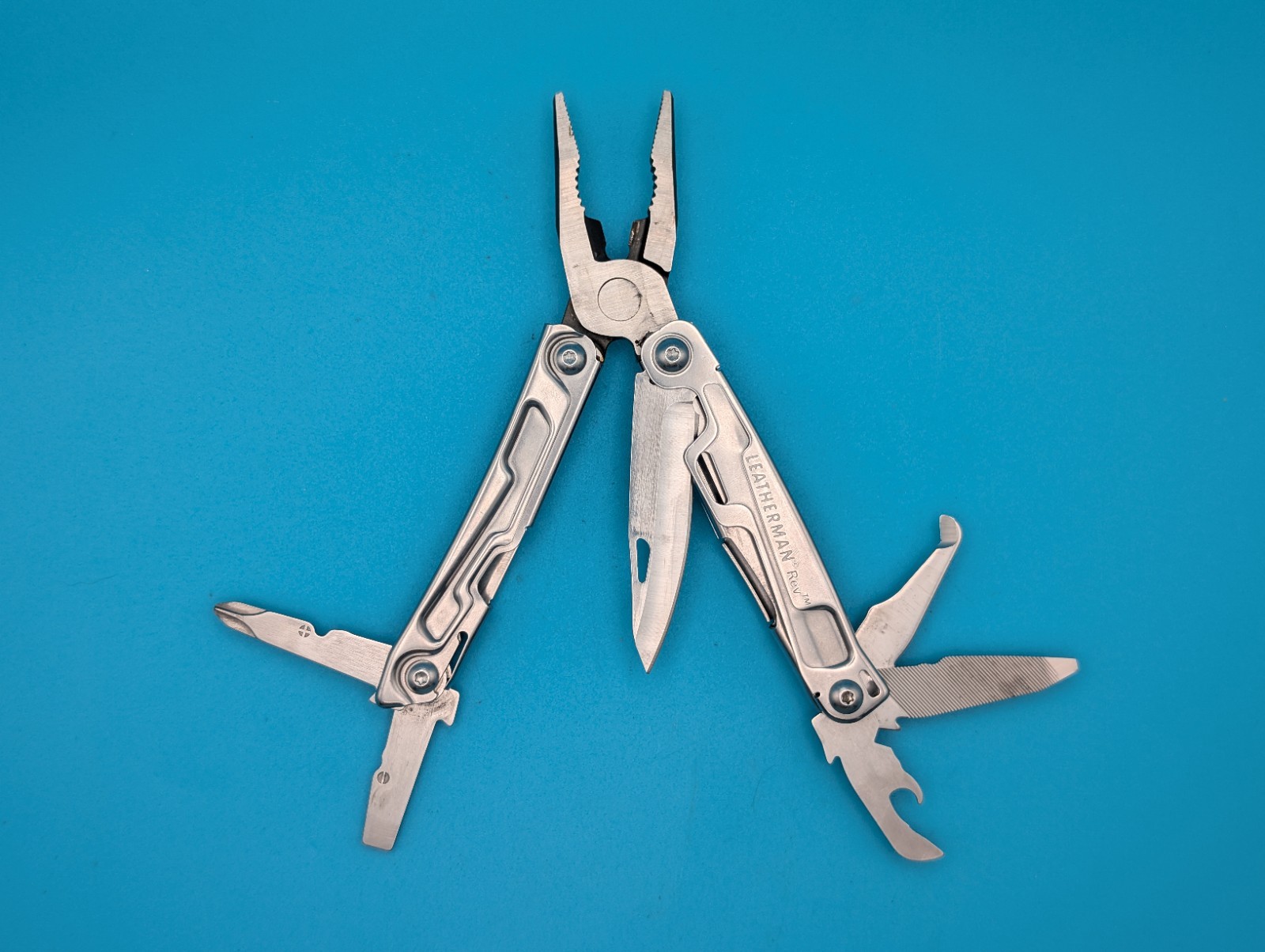 Leatherman Rev 3.8" Multi-Tool, Stainless! *CONTROL SOUTHERN*