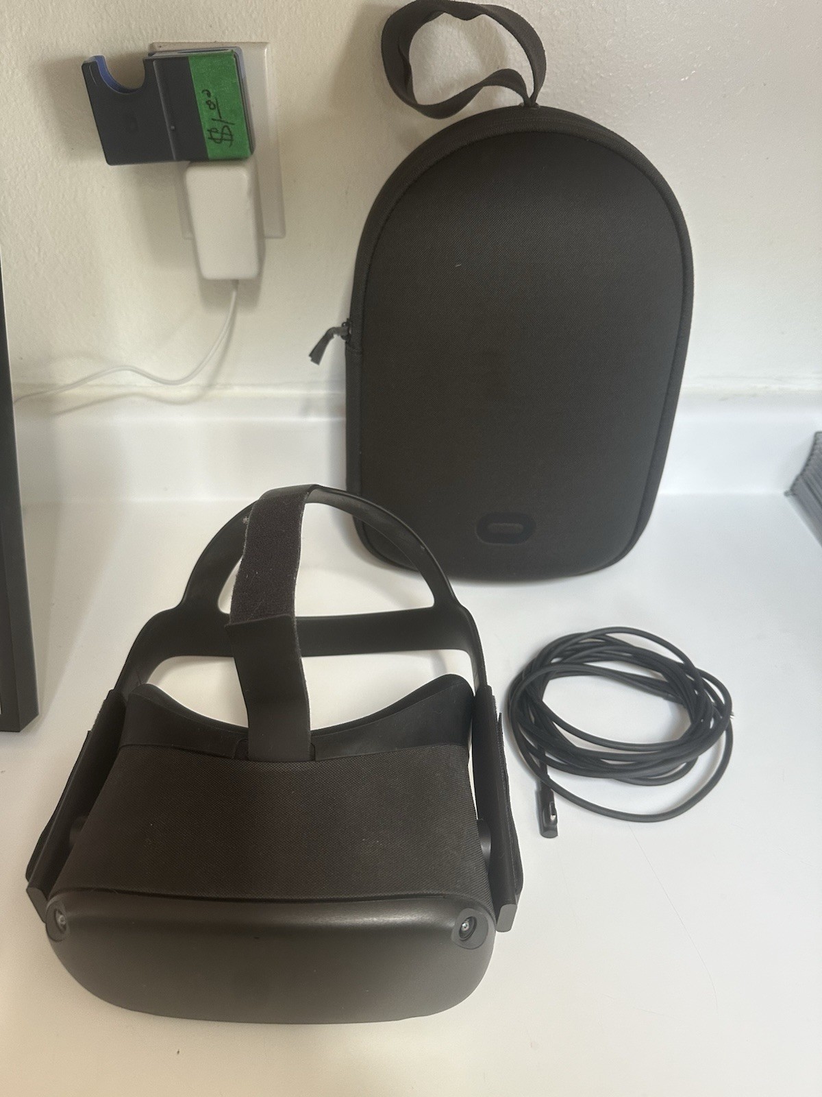 Meta Oculus Quest 1 VR Replacement Headset 64GB Only (250143) W/ Case, Charger