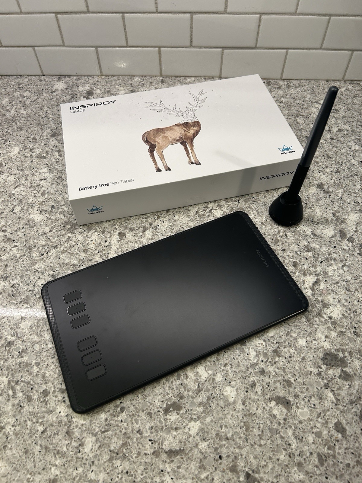 Huion Inspiroy H640P Digital Graphic Drawing Tablet Battery Free Stylus Pen